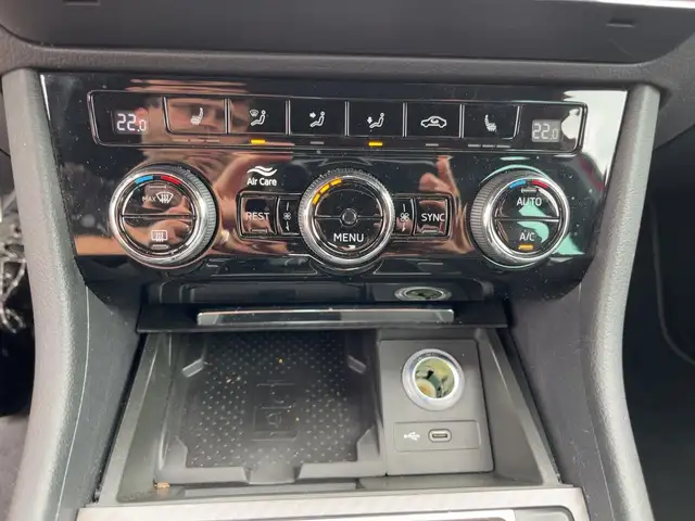 Skoda Superb view 16