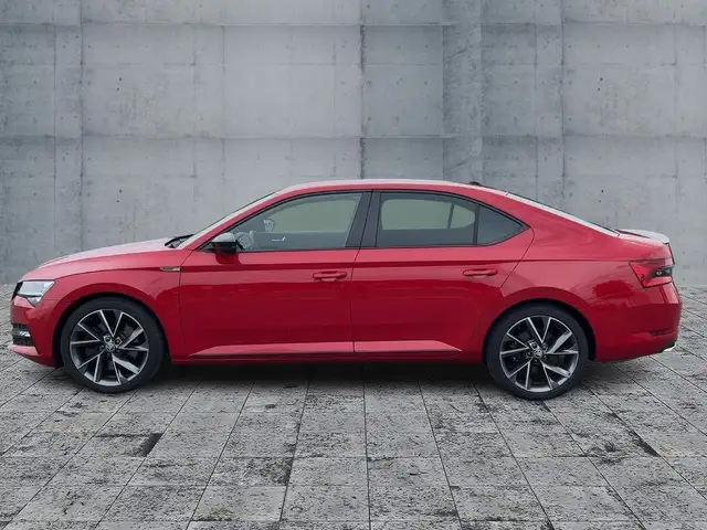 Skoda Superb view 4