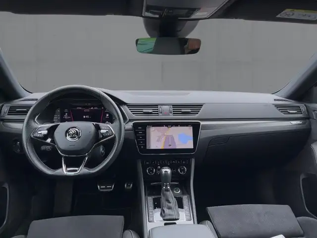 Skoda Superb view 9