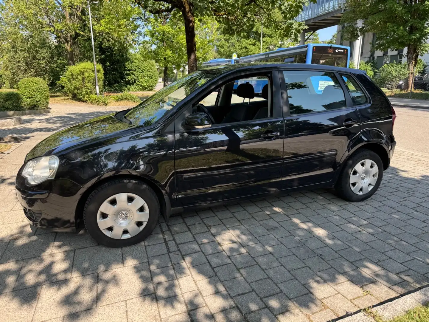 Volkswagen Polo IV Comfortline TÜV NEU Negro - 2