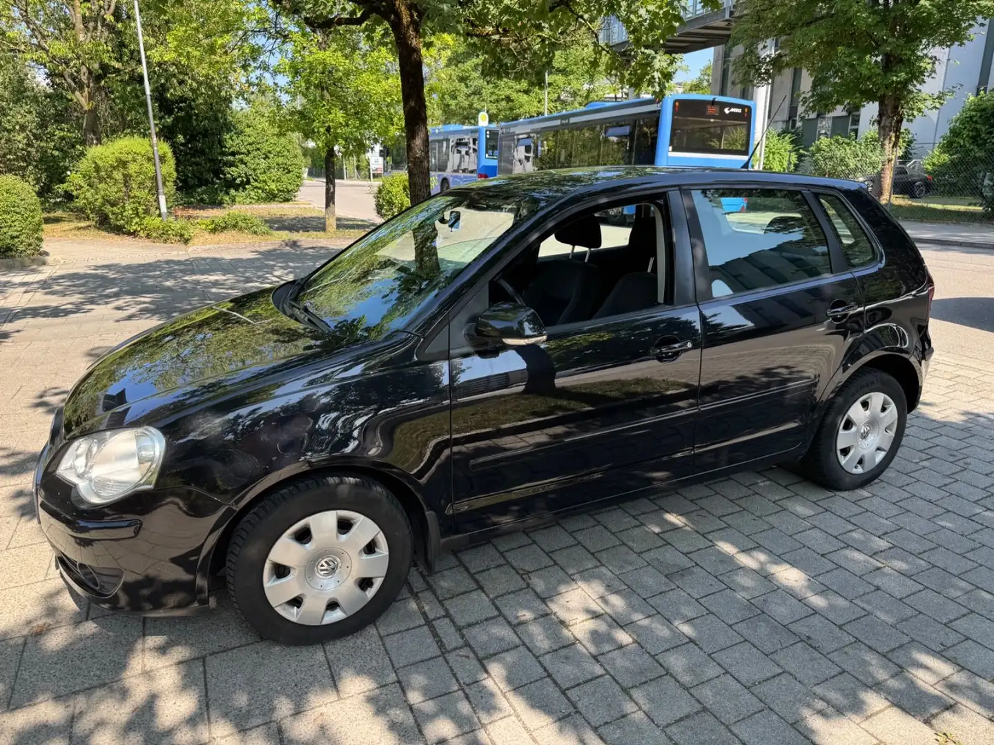 Volkswagen Polo IV Comfortline TÜV NEU Negro - 1