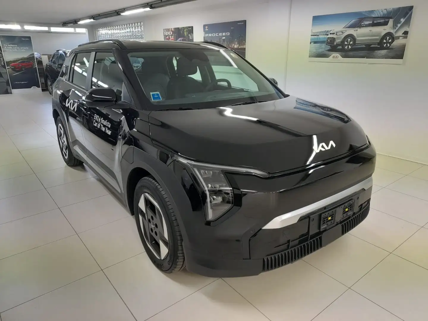 Kia EV3 SR Air Business AT 58,3KW 204Cv NUOVA DA IMMATRIC Černá - 1