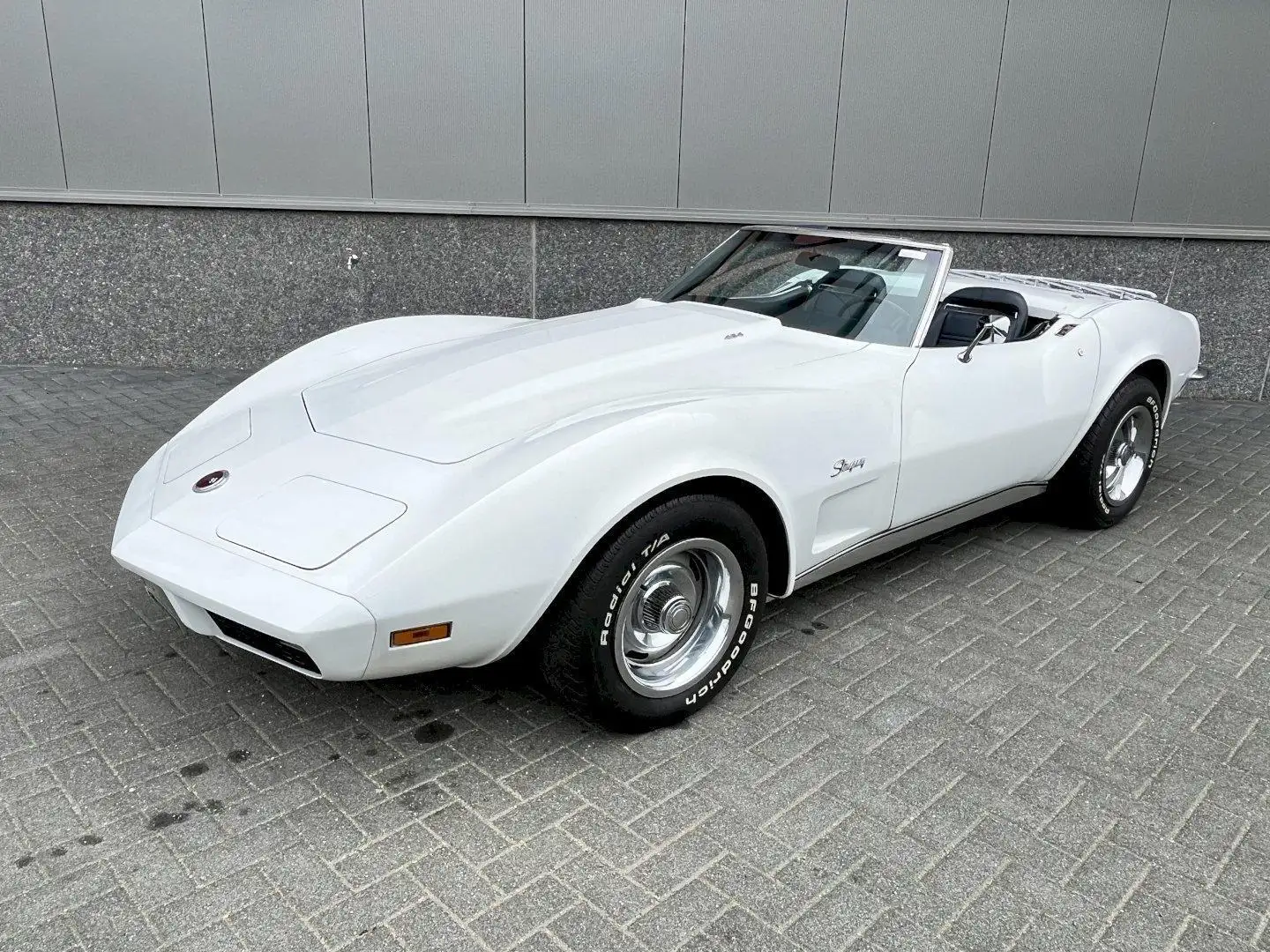 Chevrolet Corvette C3 Convertible Weiß - 2