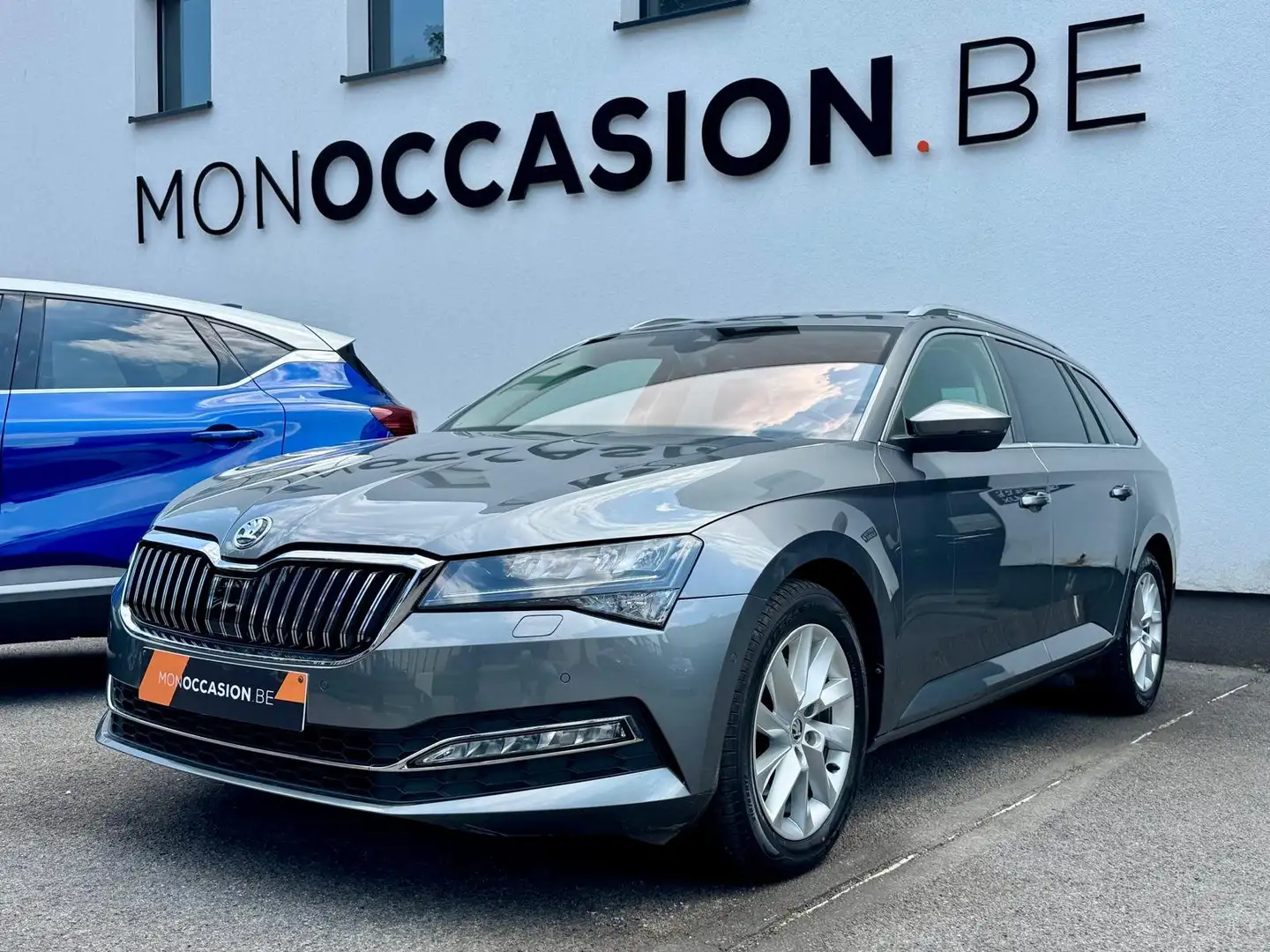 Skoda Superb 2.0 CR TDI STYLE AUTO COCKPIT CARPLAY TOIT OUVRANT Grigio - 2