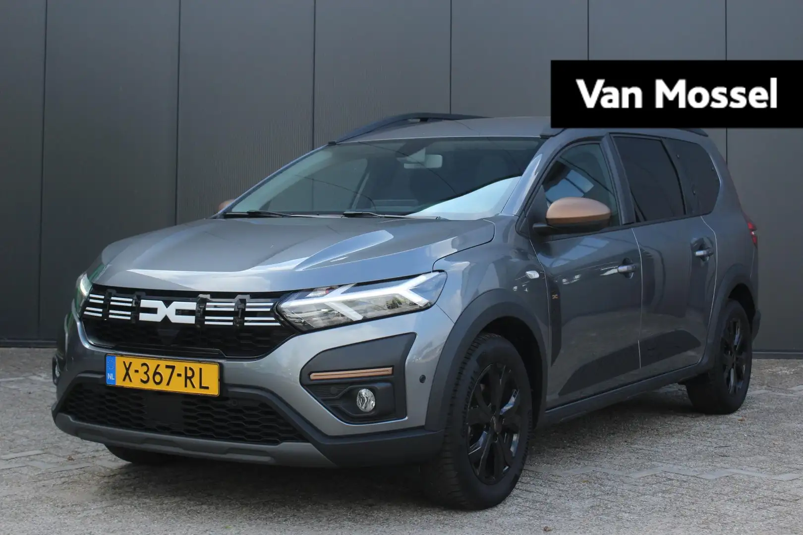 Dacia Jogger 1.0 TCe 110Pk Extreme 7p. | Navigatie | Apple & An Grijs - 1