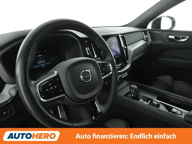 Volvo XC60 view 11