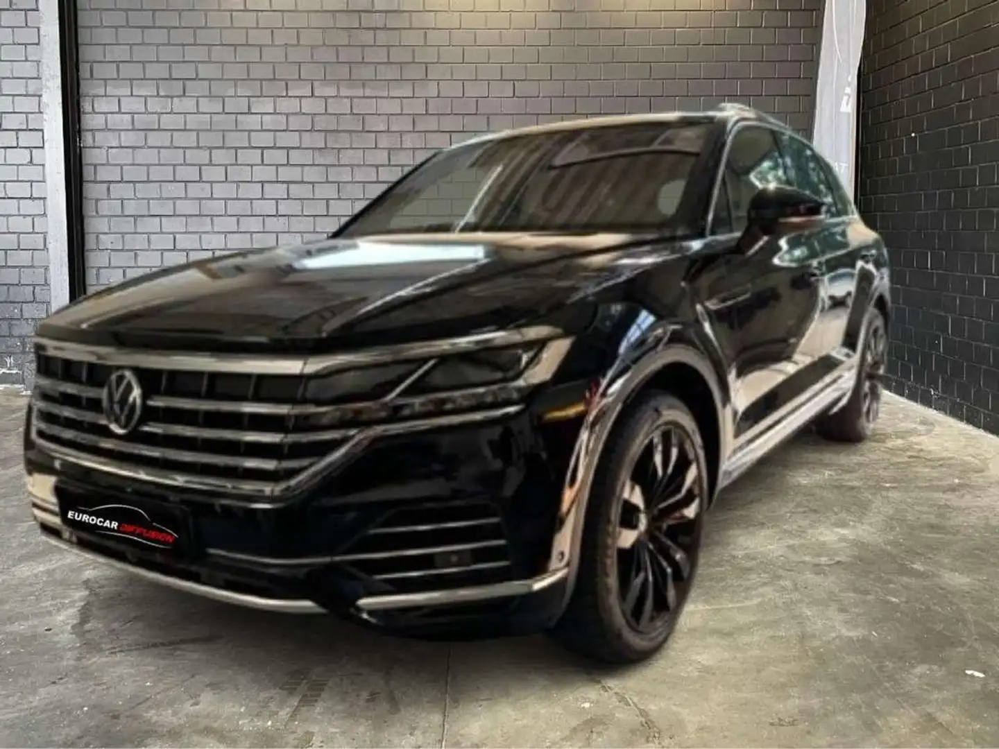 Volkswagen Touareg 3.0 TSi V6 eHybrid 4MOTION Elegance 381 C Noir - 1