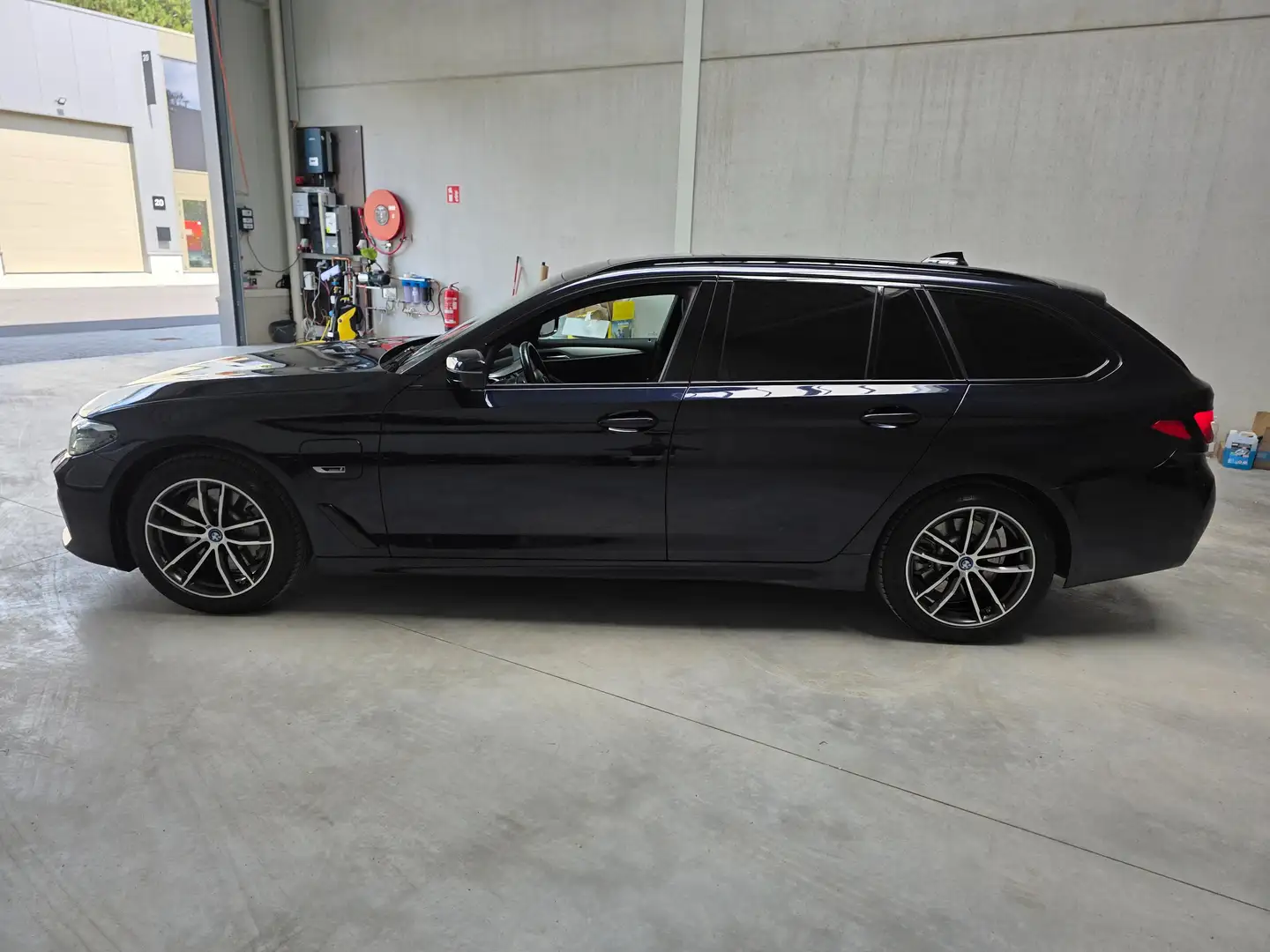 BMW 520 520e Touring M-Sportpakket Noir - 1
