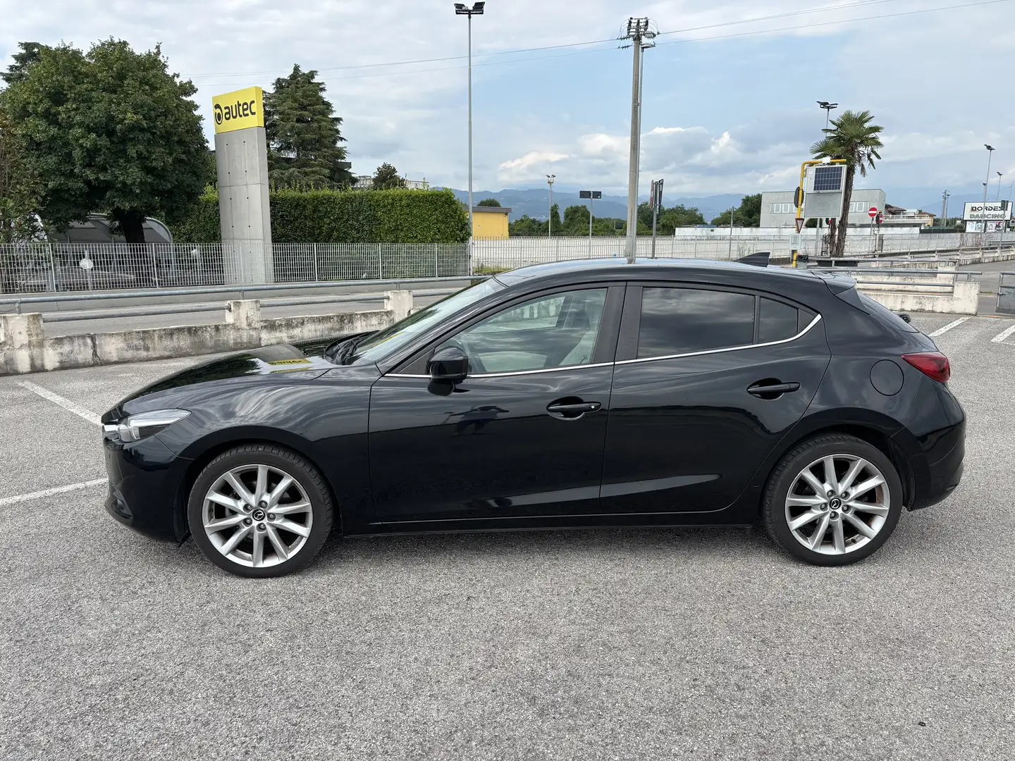 Mazda 3 5p 1.5d Exceed 105cv auto my17 - 2
