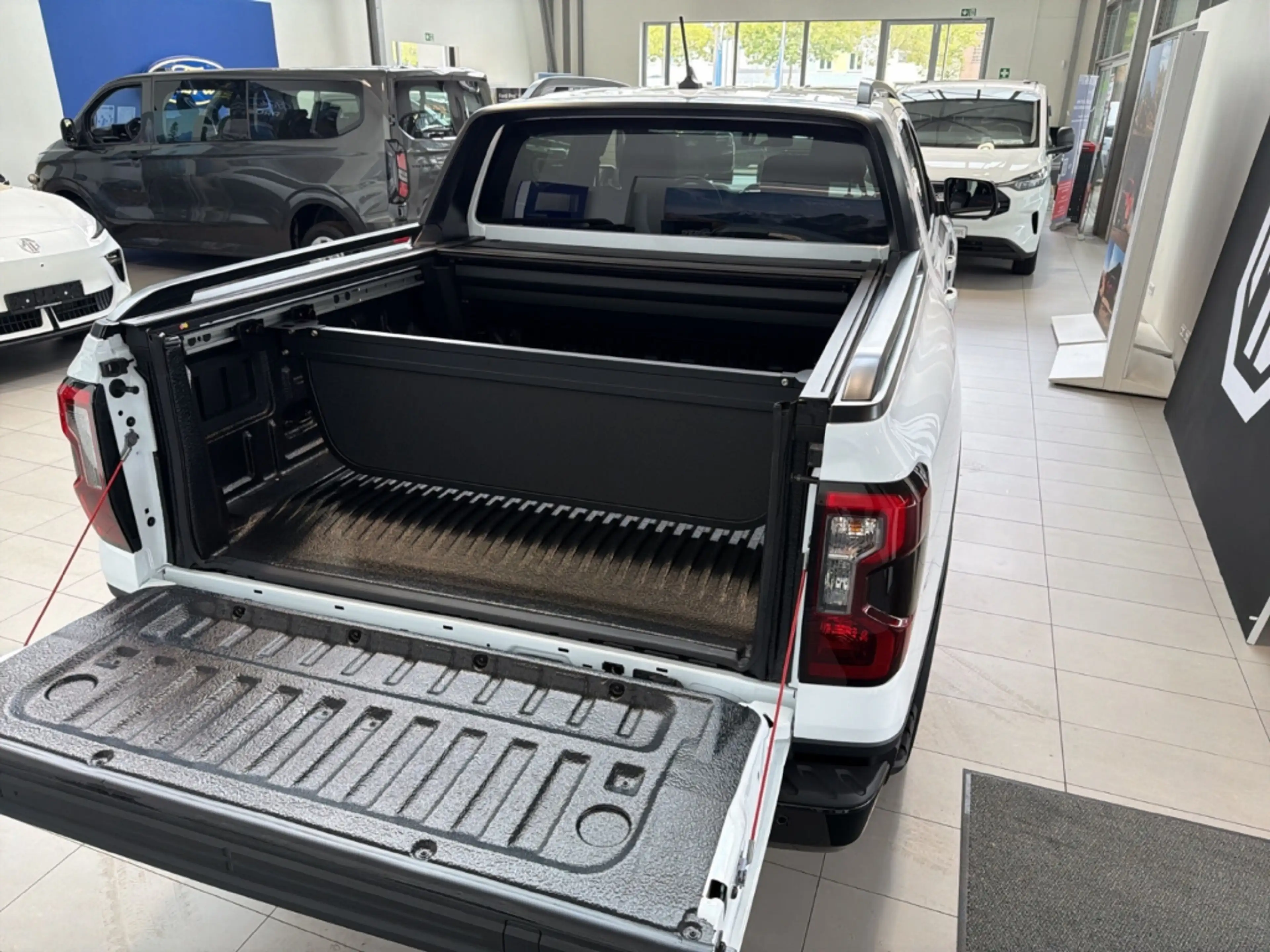 Ford Ranger Plug-in-Hybrid Wildtrak e-4WD Doppelkabine AHK Nav — photo 15