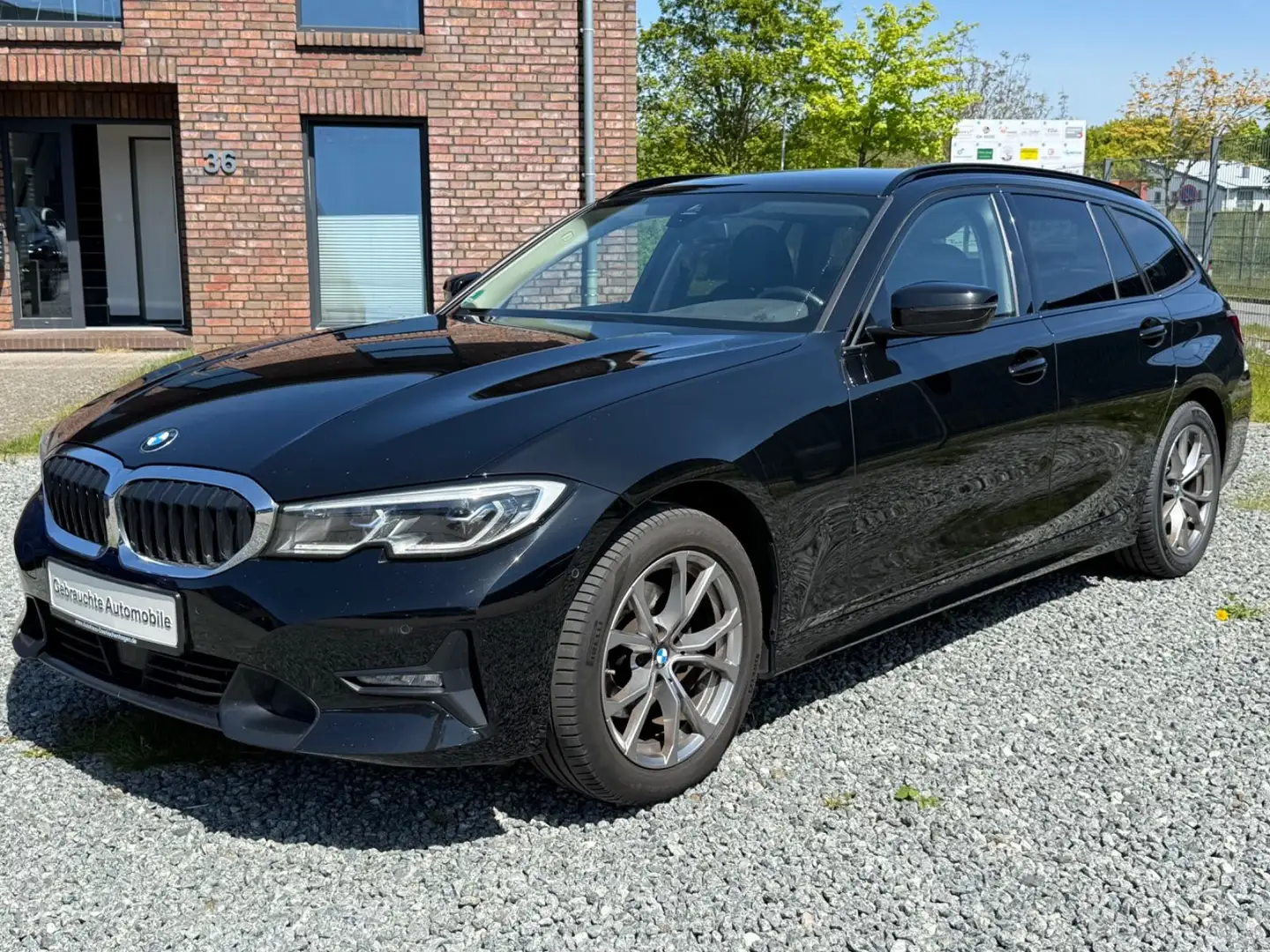 BMW 320 dAT SPORT LINE LASER HUD ACC AHK KEYLESS GO Schwarz - 1