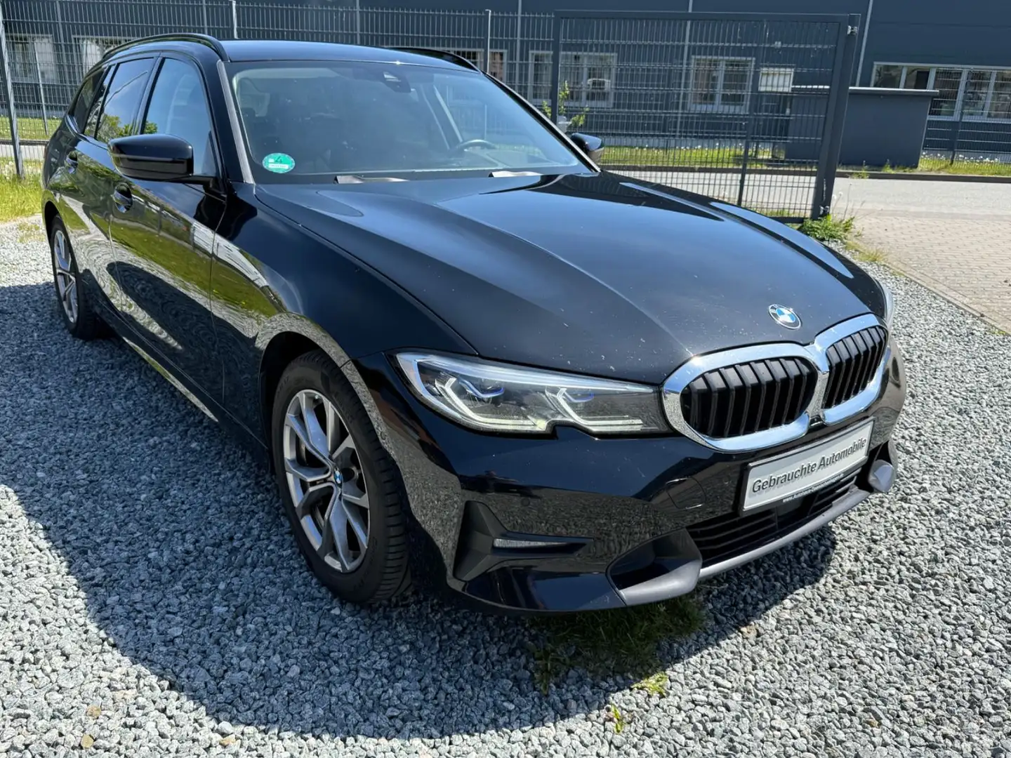BMW 320 dAT SPORT LINE LASER HUD ACC AHK KEYLESS GO Schwarz - 2