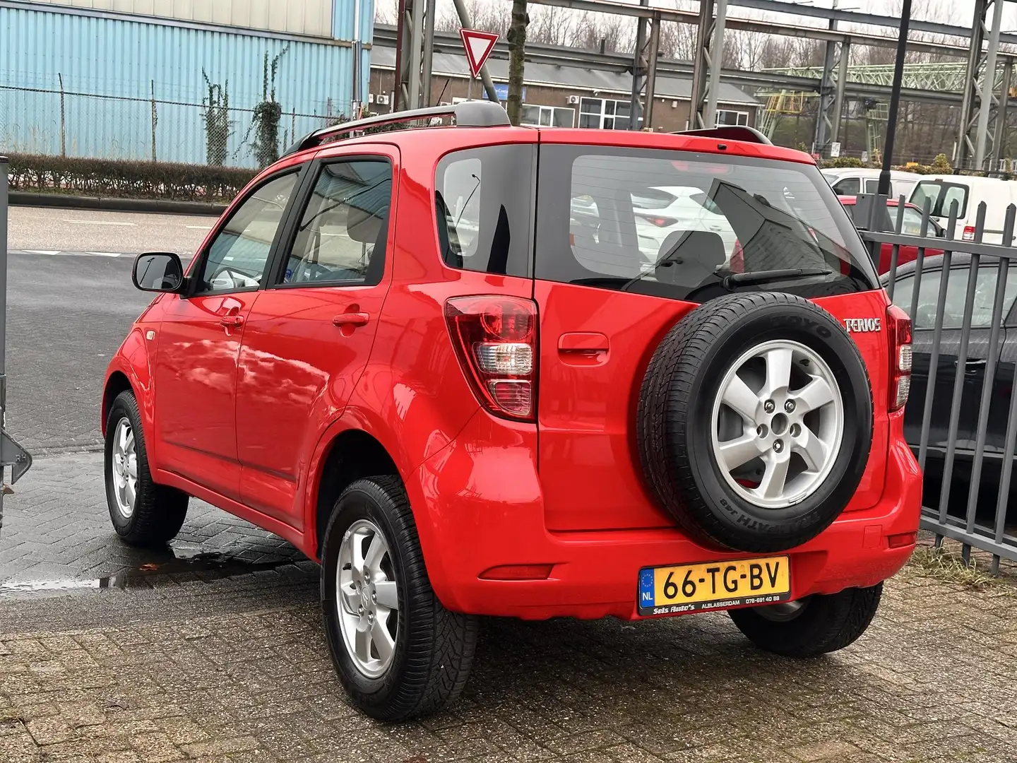Daihatsu Terios 1.5-16v Expedition 2WD UNIEK/1EIGENAAR/NIEUWSTAAT Rouge - 2