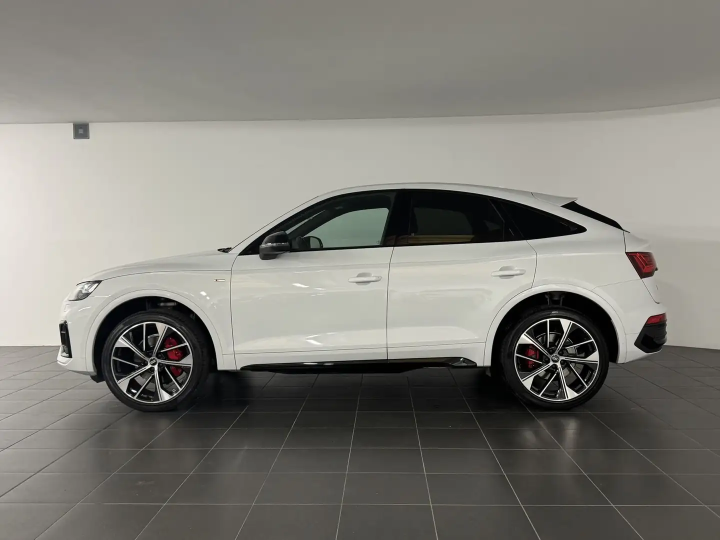 Audi Q5 SPB 40 TDI quattro S tronic S line plus Fehér - 2
