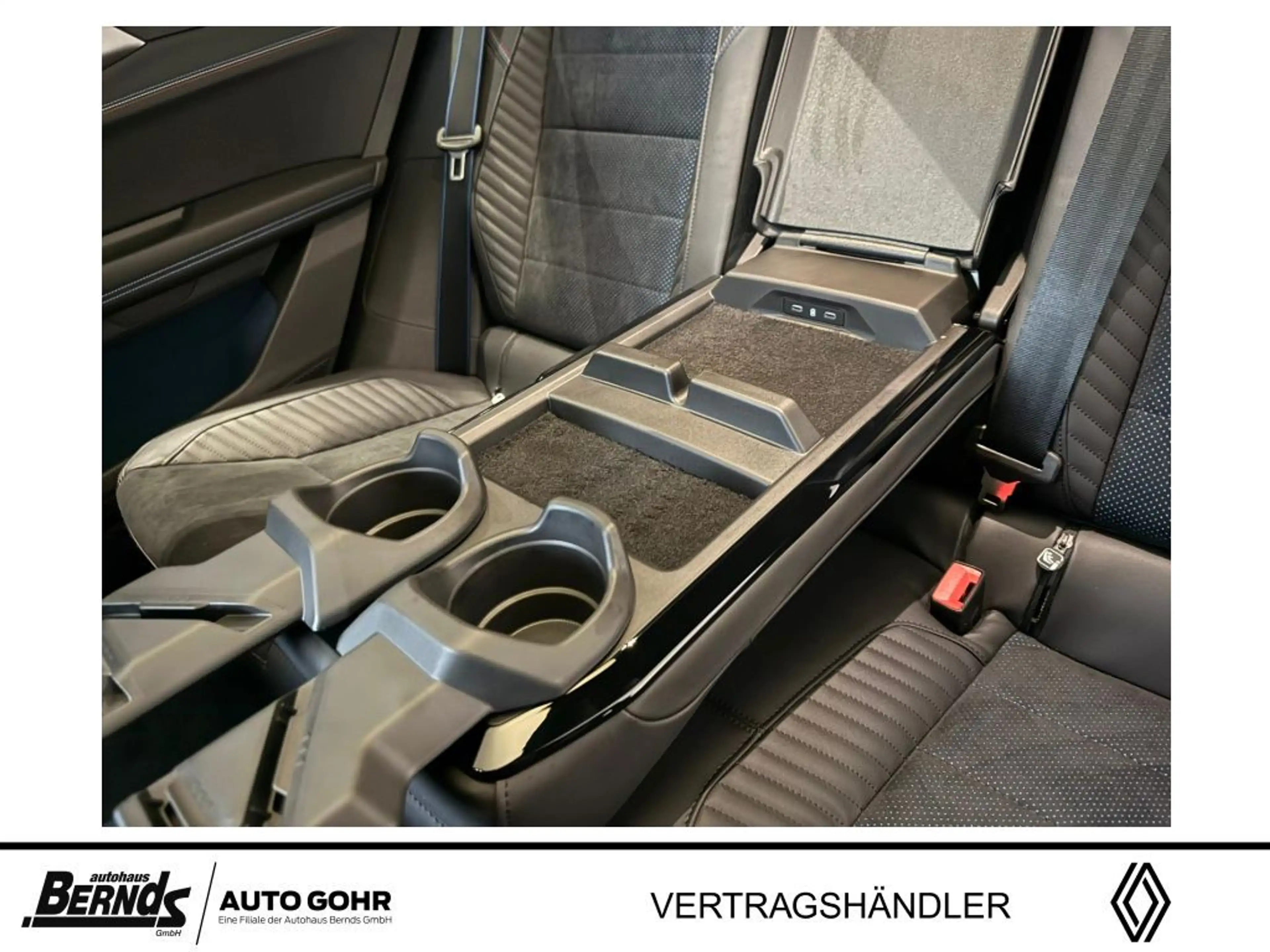 Renault Rafale E-Tech Plug-in Hybrid 4x4 Atelier Alpine PANO NAVI — photo 14