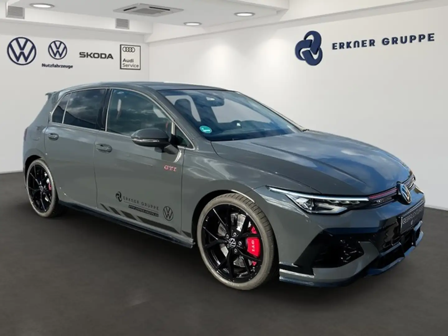 Volkswagen Golf VIII 2.0TSI DSG GTI Clubsport PANO+19"+LED+ Gris - 2