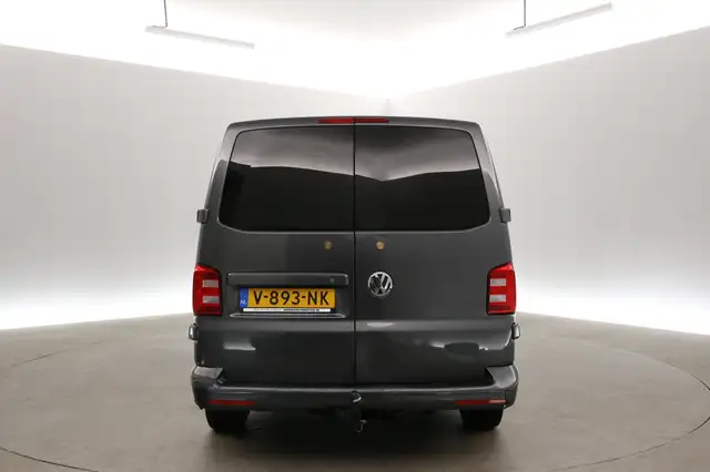 Volkswagen Transporter view 25