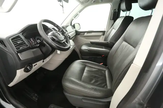 Volkswagen Transporter view 22