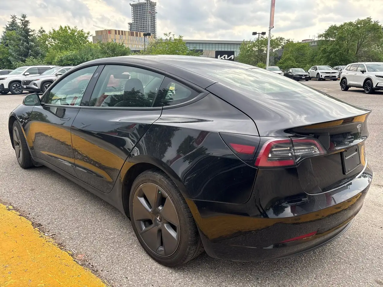 Tesla Model 3 снимка Tesla Model 3
