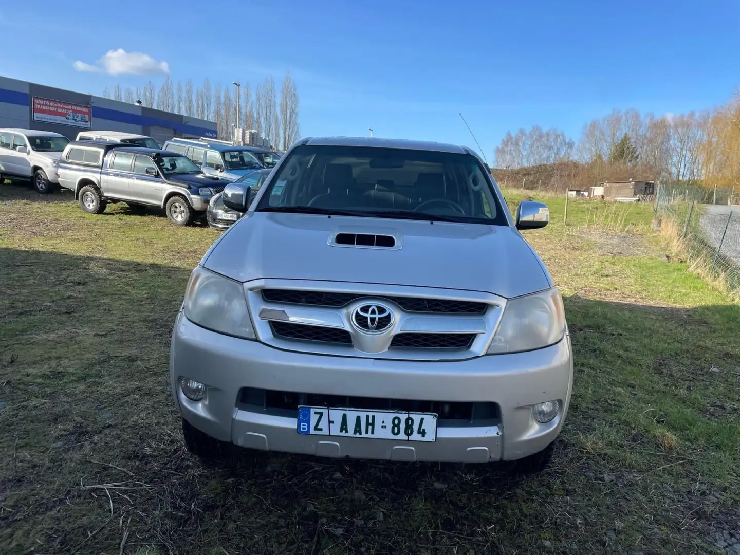 Toyota Hilux diesel boite automatic 3 litres climatise srebrna - 1