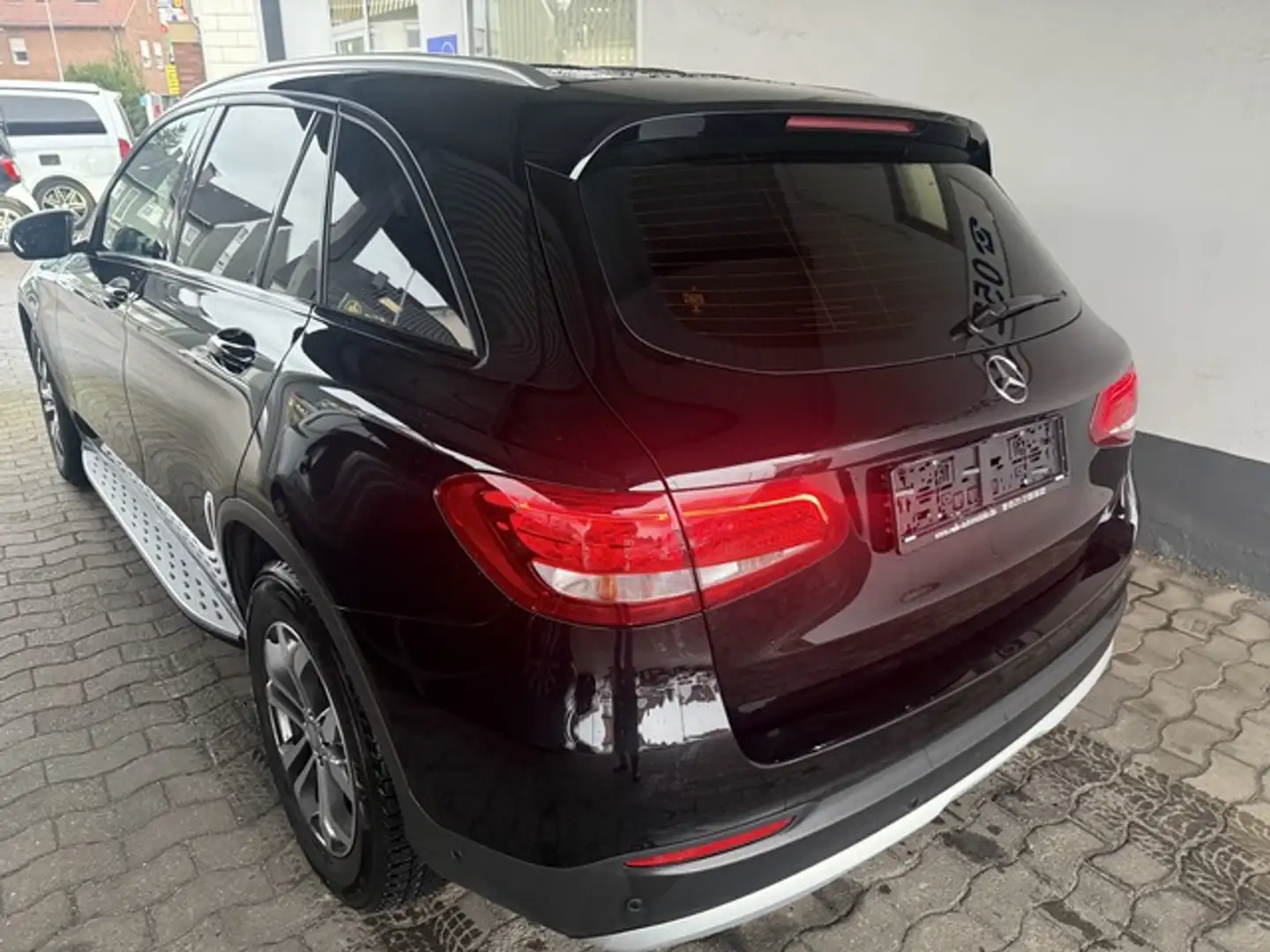 Mercedes-Benz GLC 220 d 4-M  AMG-Optik Leder Kamera Navig LED Noir - 2