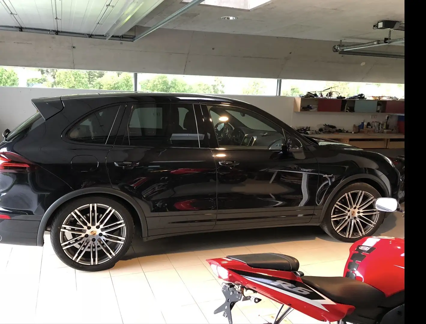 Porsche Cayenne Diesel Tiptronic - 1
