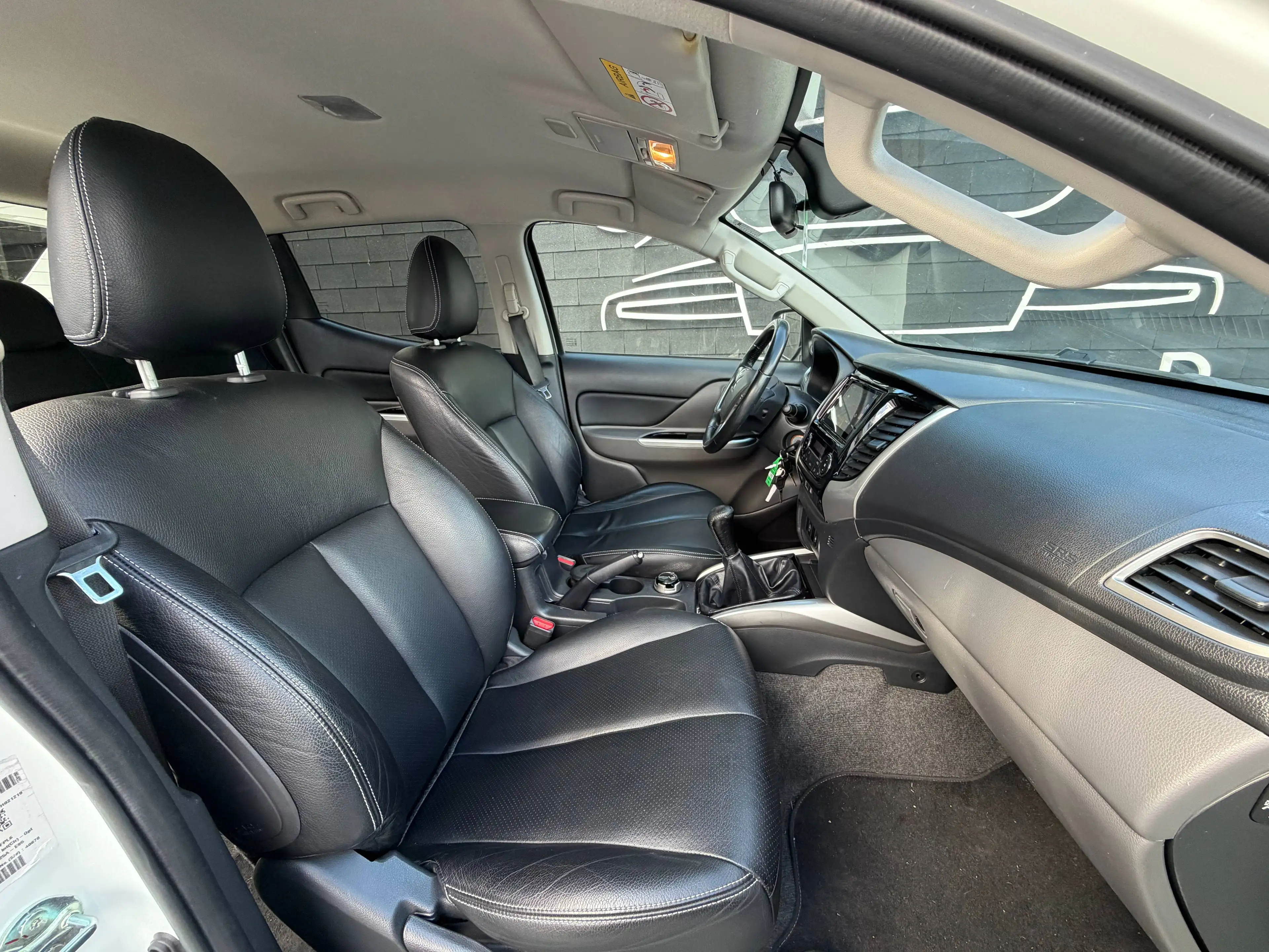 Mitsubishi L200 2.4 DI-D 4WD+AIRCO+CUIR+CAMERA+JANTES+EURO 6B — photo 13