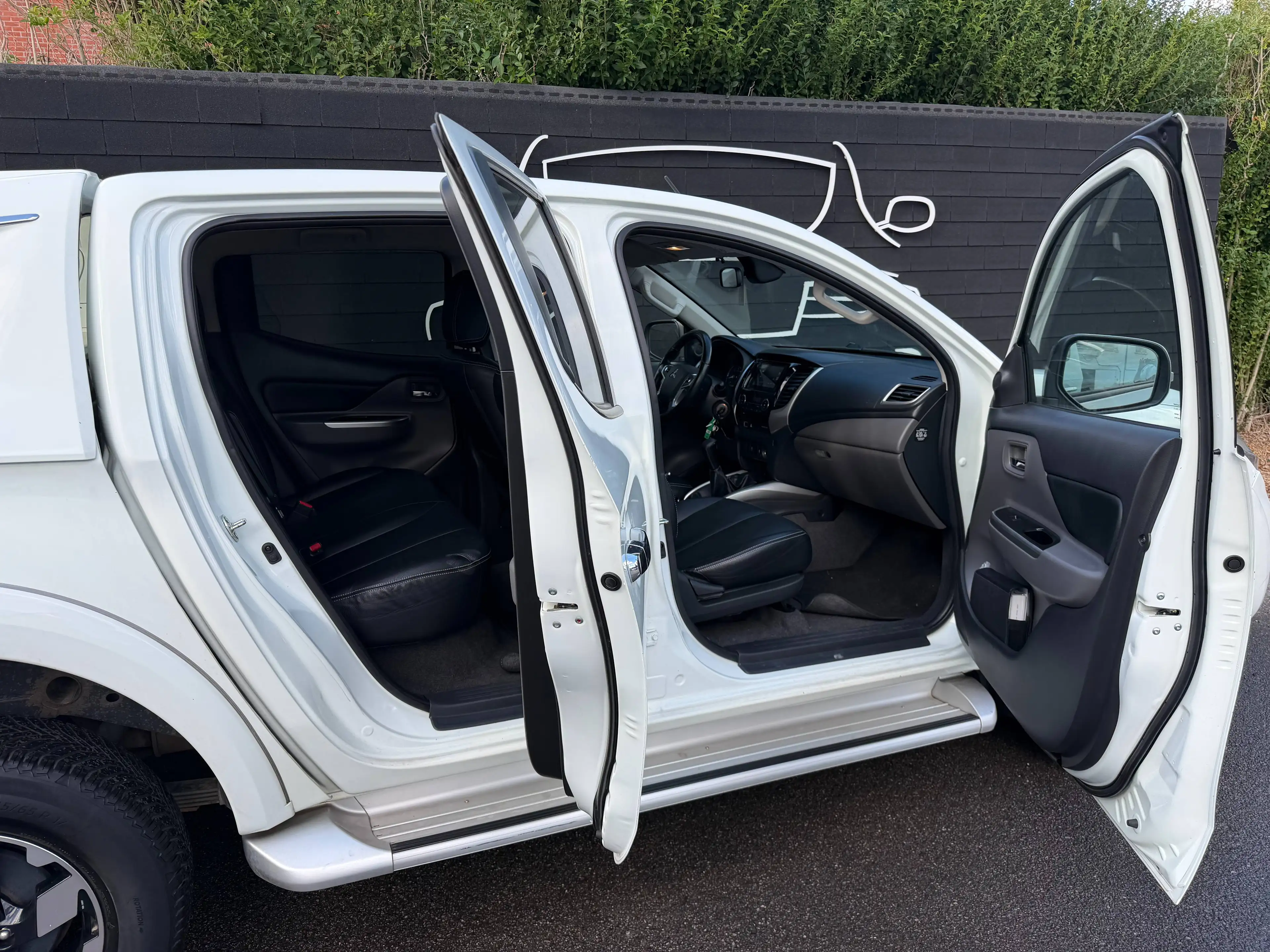 Mitsubishi L200 2.4 DI-D 4WD+AIRCO+CUIR+CAMERA+JANTES+EURO 6B — photo 12