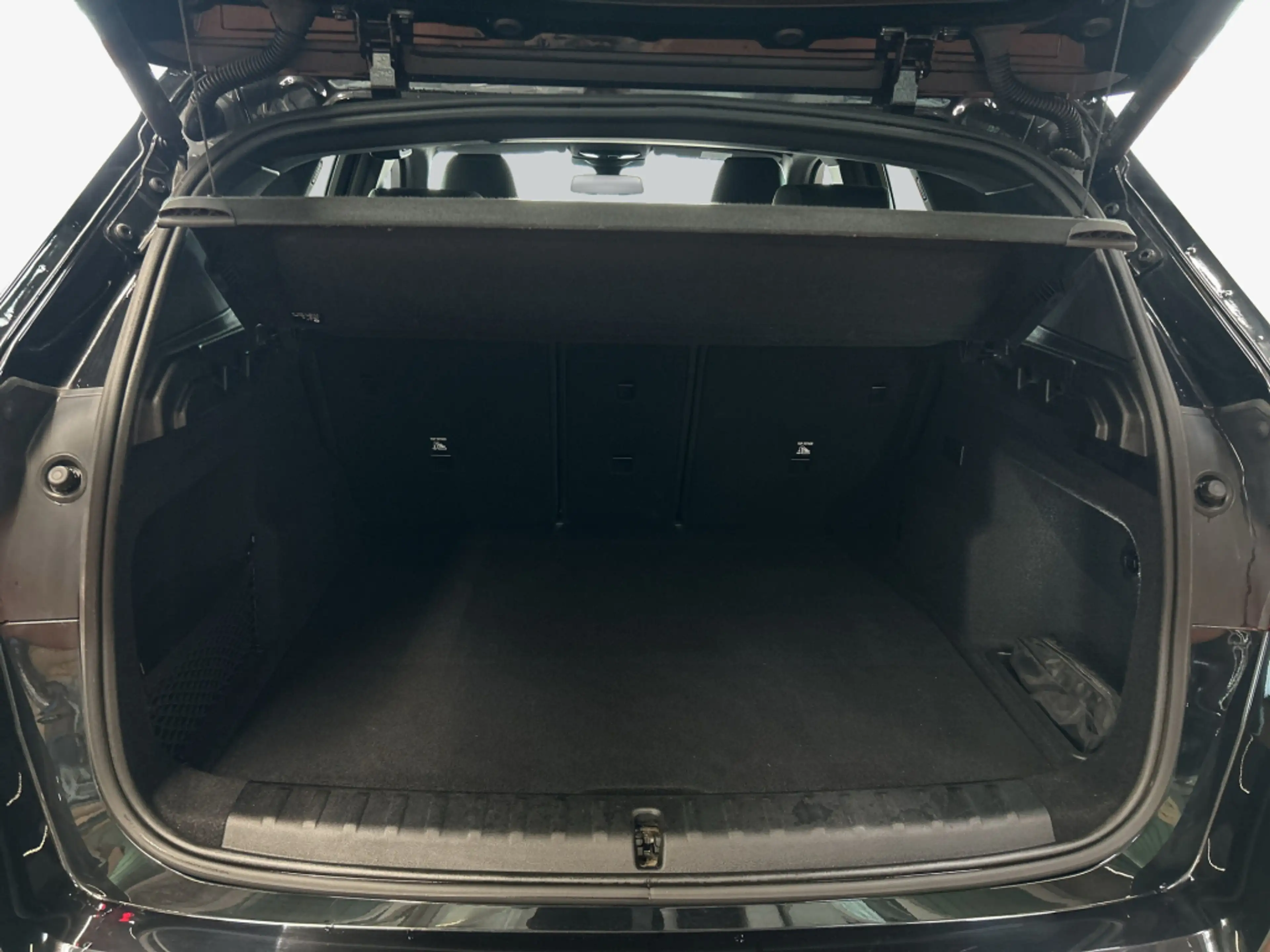 BMW iX1 xDrive30, SHZ, M-Sportpaket — photo 10