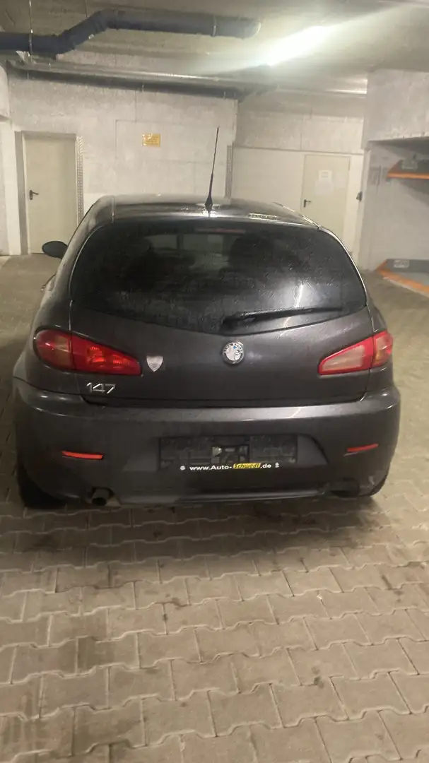 Alfa Romeo 147 1.6 Twin Spark ECO Distinctive - 2