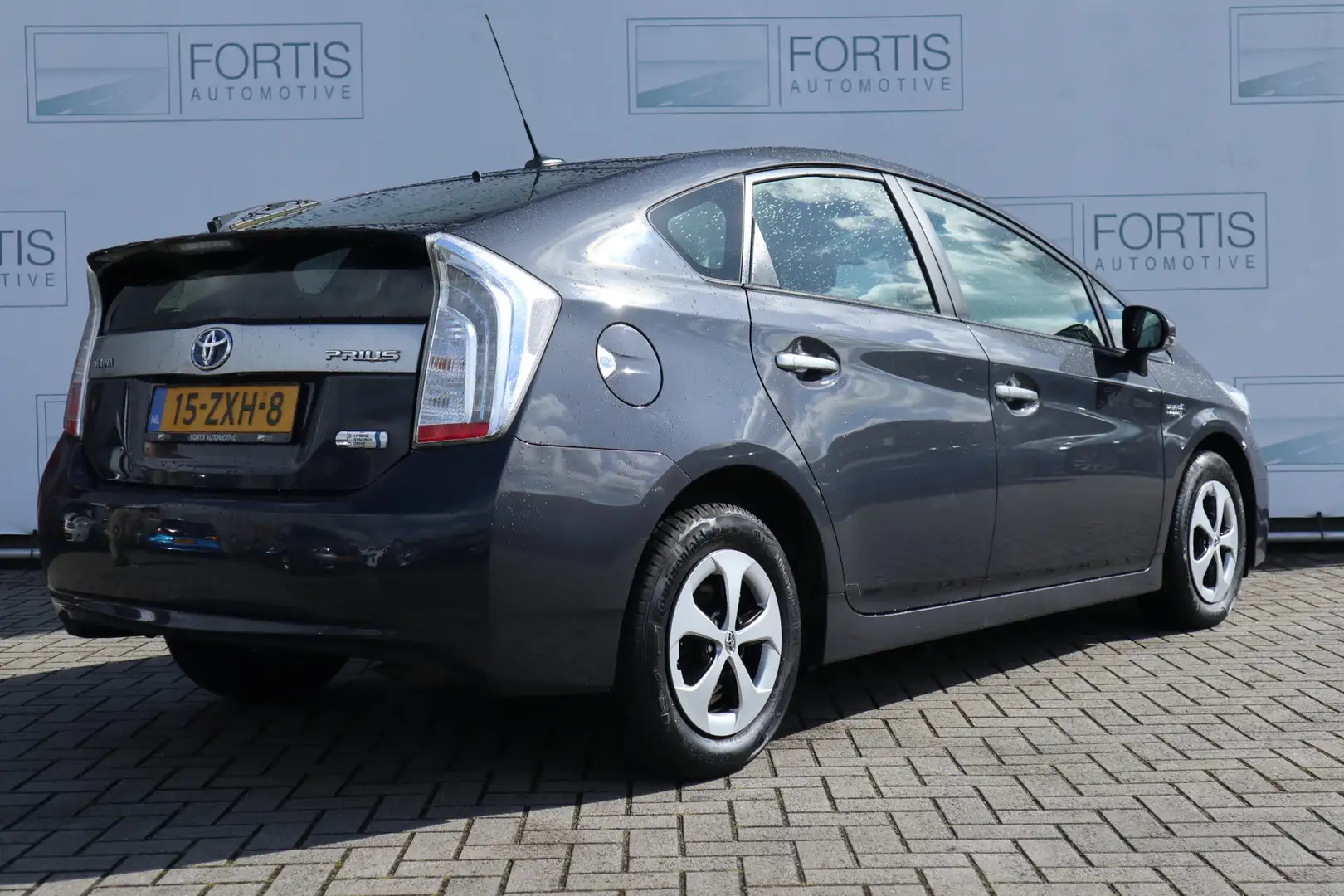 Toyota Prius 1.8 Plug-in Executive Business CAMERA | NAVI | NL- Szürke - 2