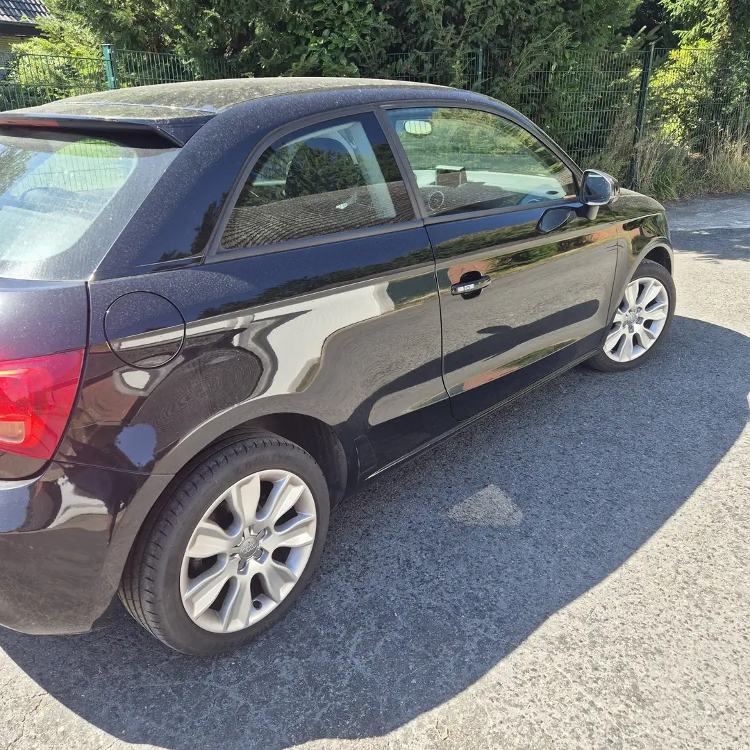 Audi A1 1.2 TFSI Sportback Attraction Schwarz - 1
