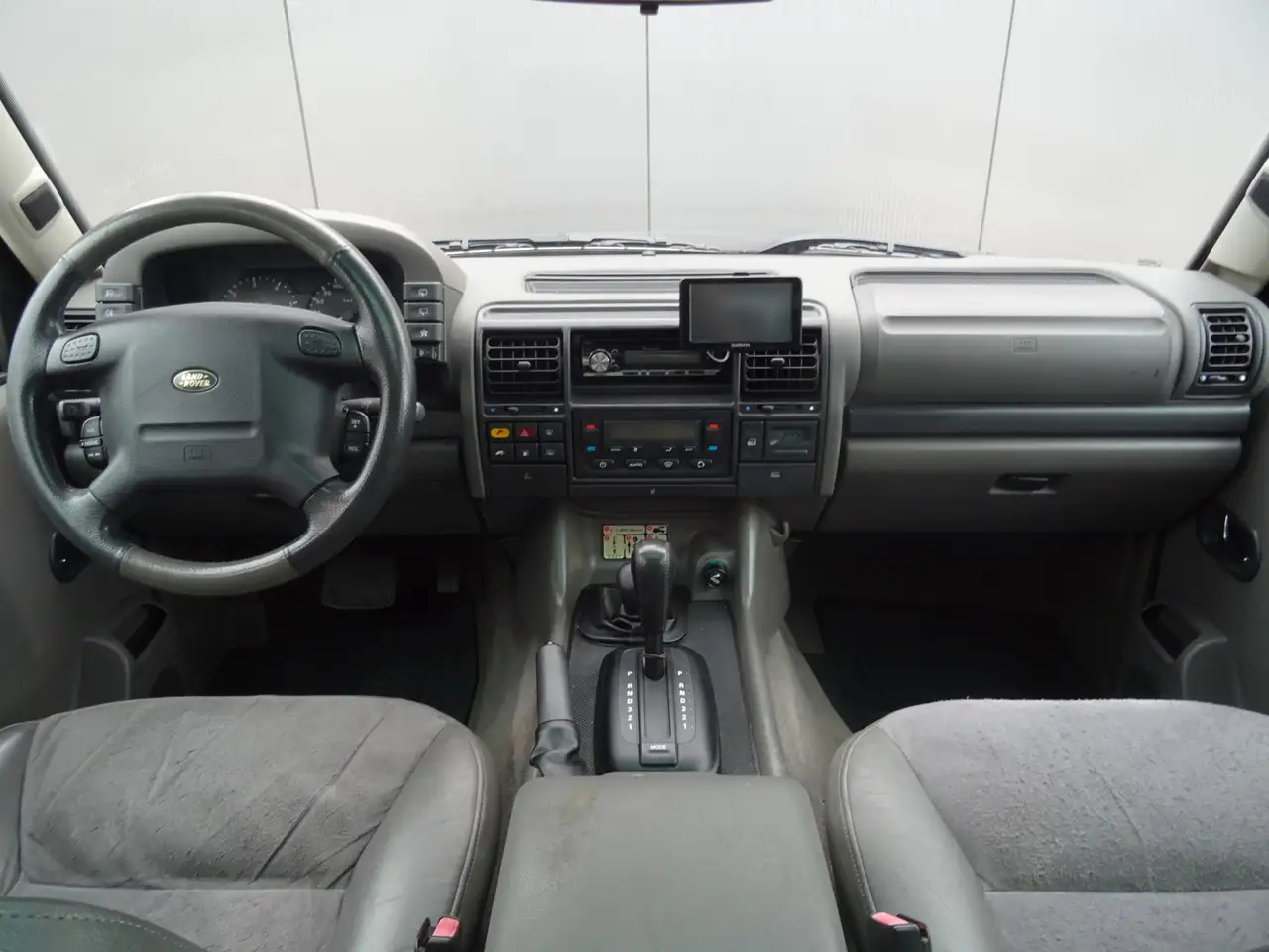 Land Rover Discovery 4.0 V8 ES * BTW * LAGE KM * YOUNGTIMER !!, foto 9