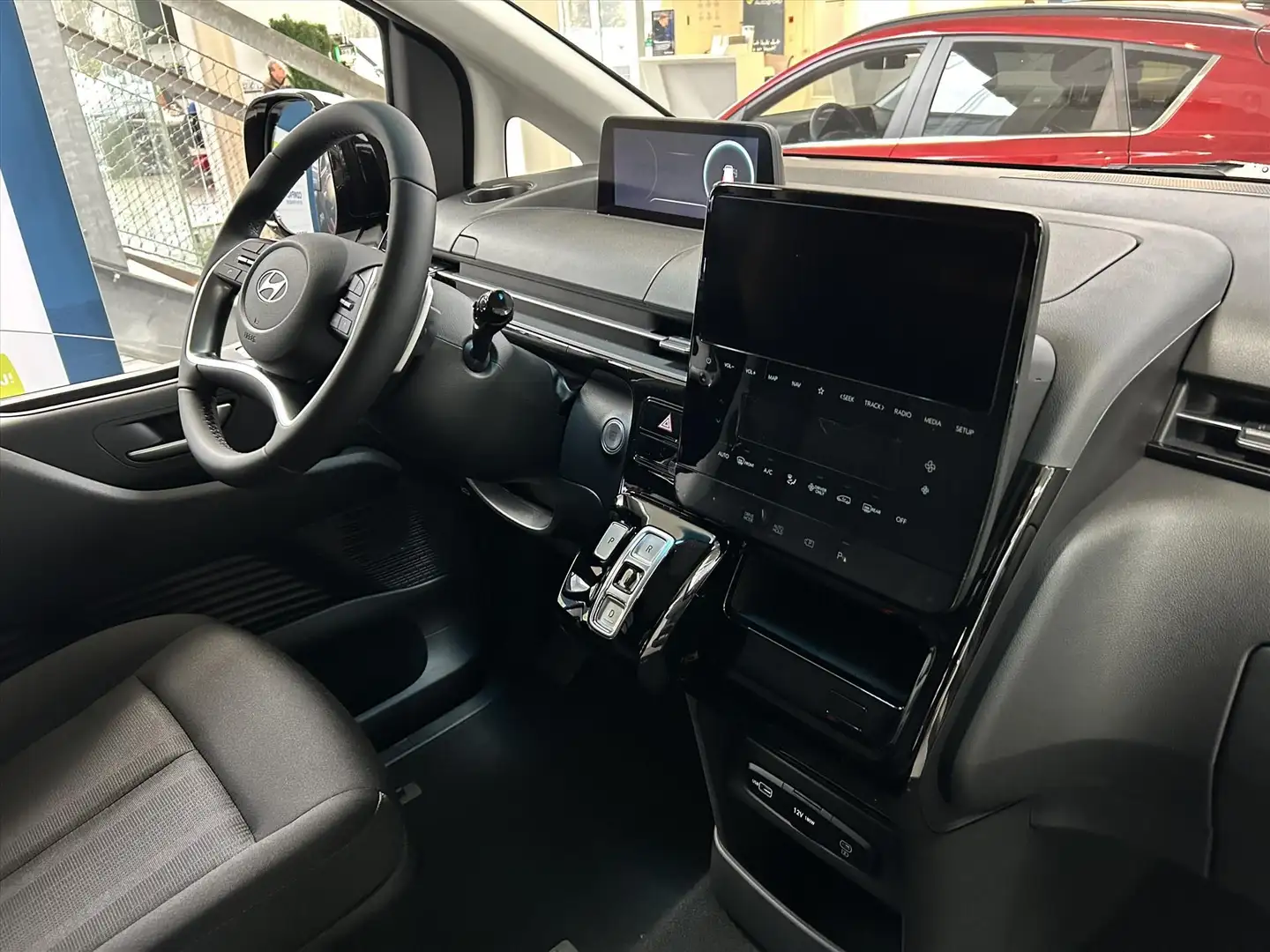 Hyundai STARIA 1.6 T-GDi HEV 225pk Aut Gri - 2