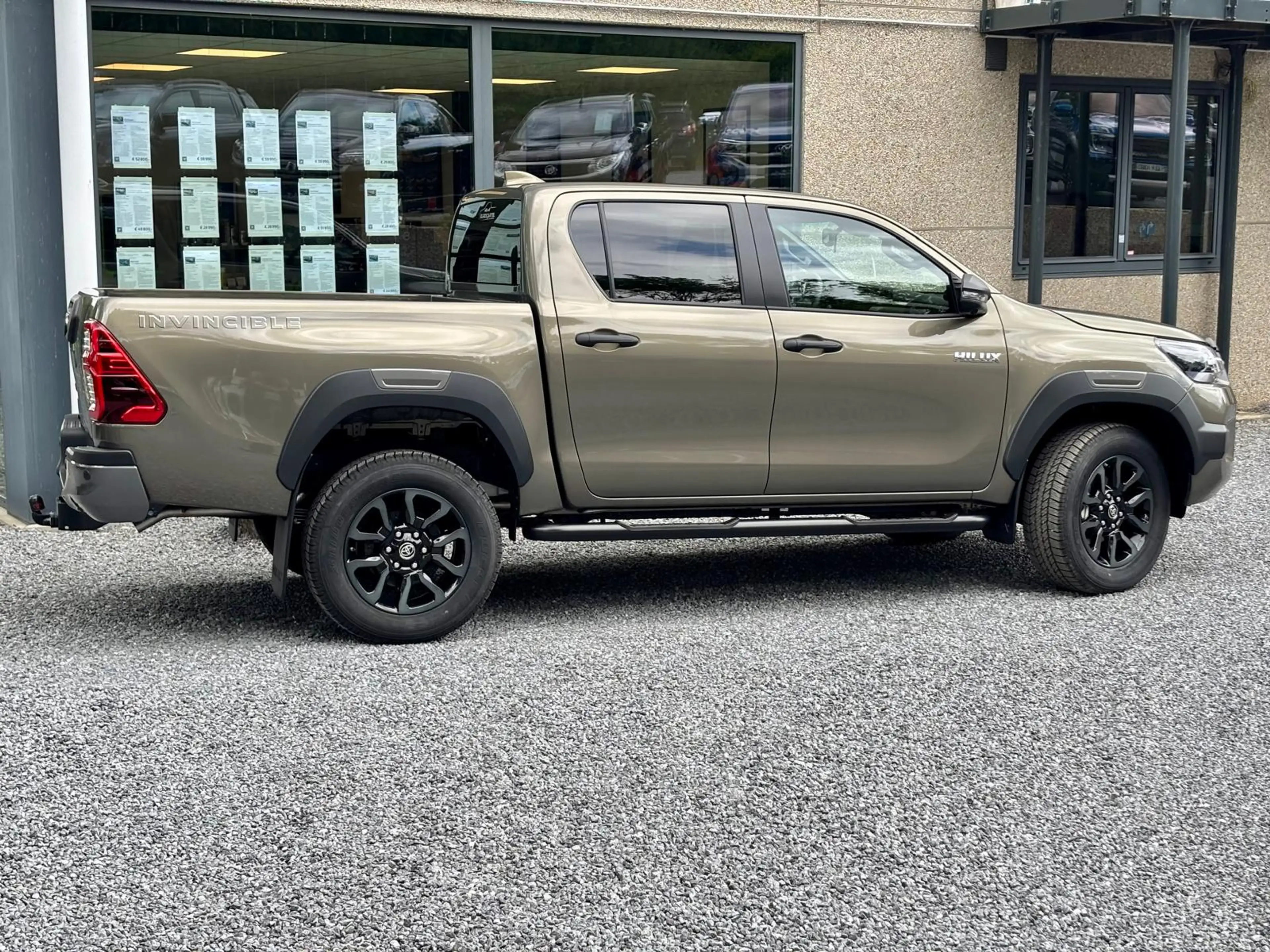 Toyota Hilux 2.8 D-4D 204 CV AUTO | INVINCIBLE | 51.157 € HTVA — photo 14