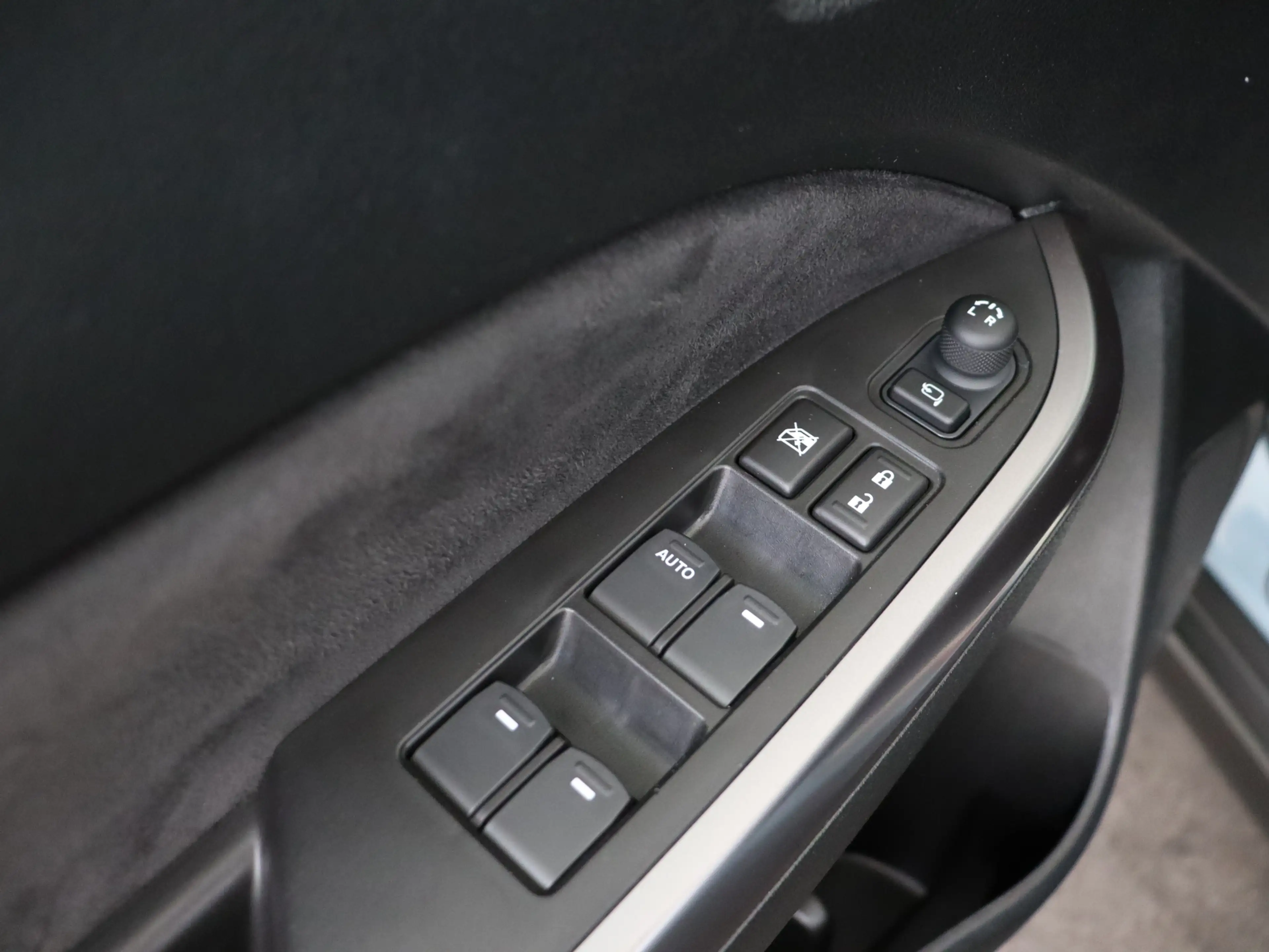 Suzuki Vitara 1.5 Hybrid Style trekhaak | NL dealeronderhouden | — photo 10