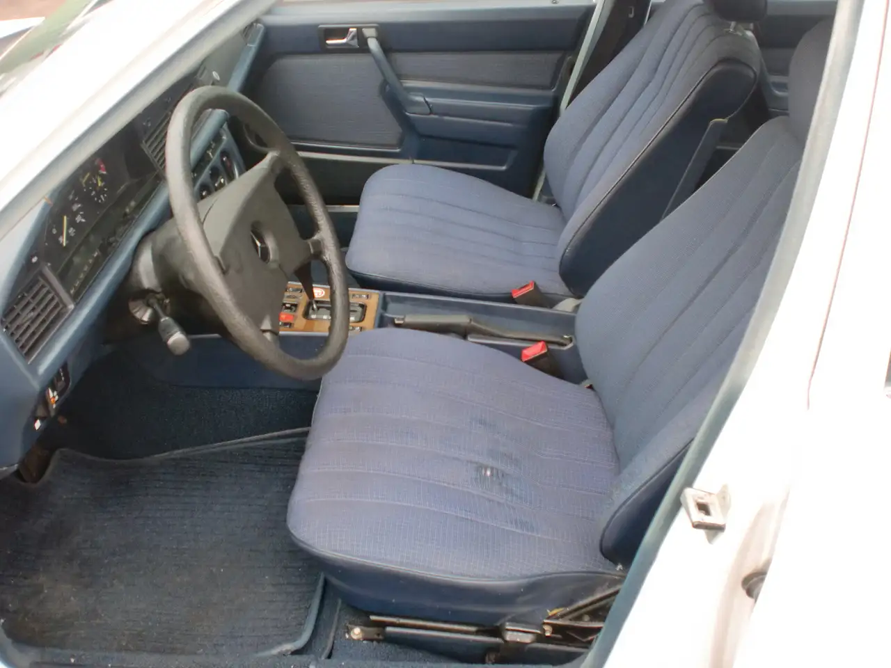Mercedes-Benz 190 E, H-Zulassung,Automatik,TÜV,Service NEU, foto 5