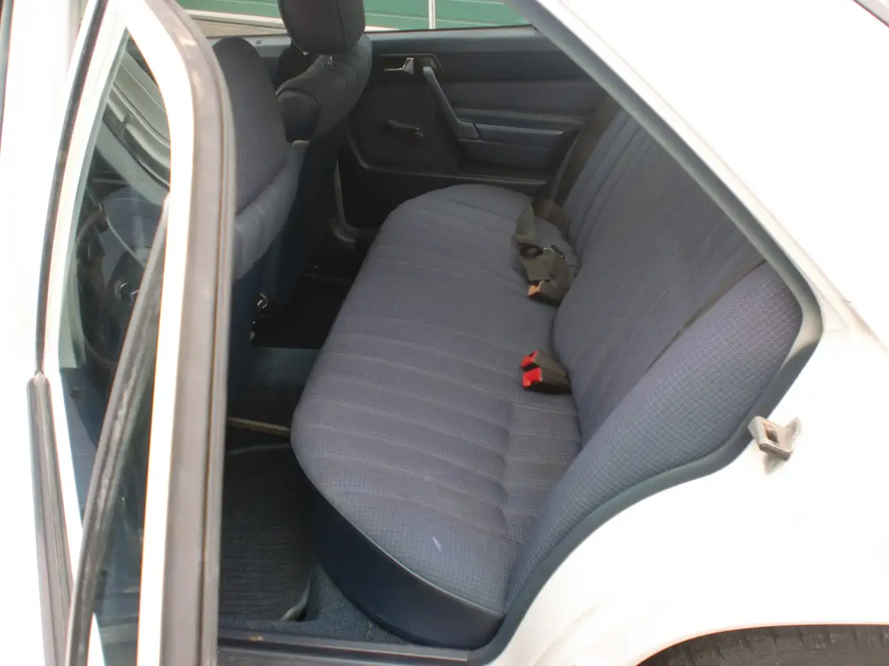 Mercedes-Benz 190 E, H-Zulassung,Automatik,TÜV,Service NEU, foto 6