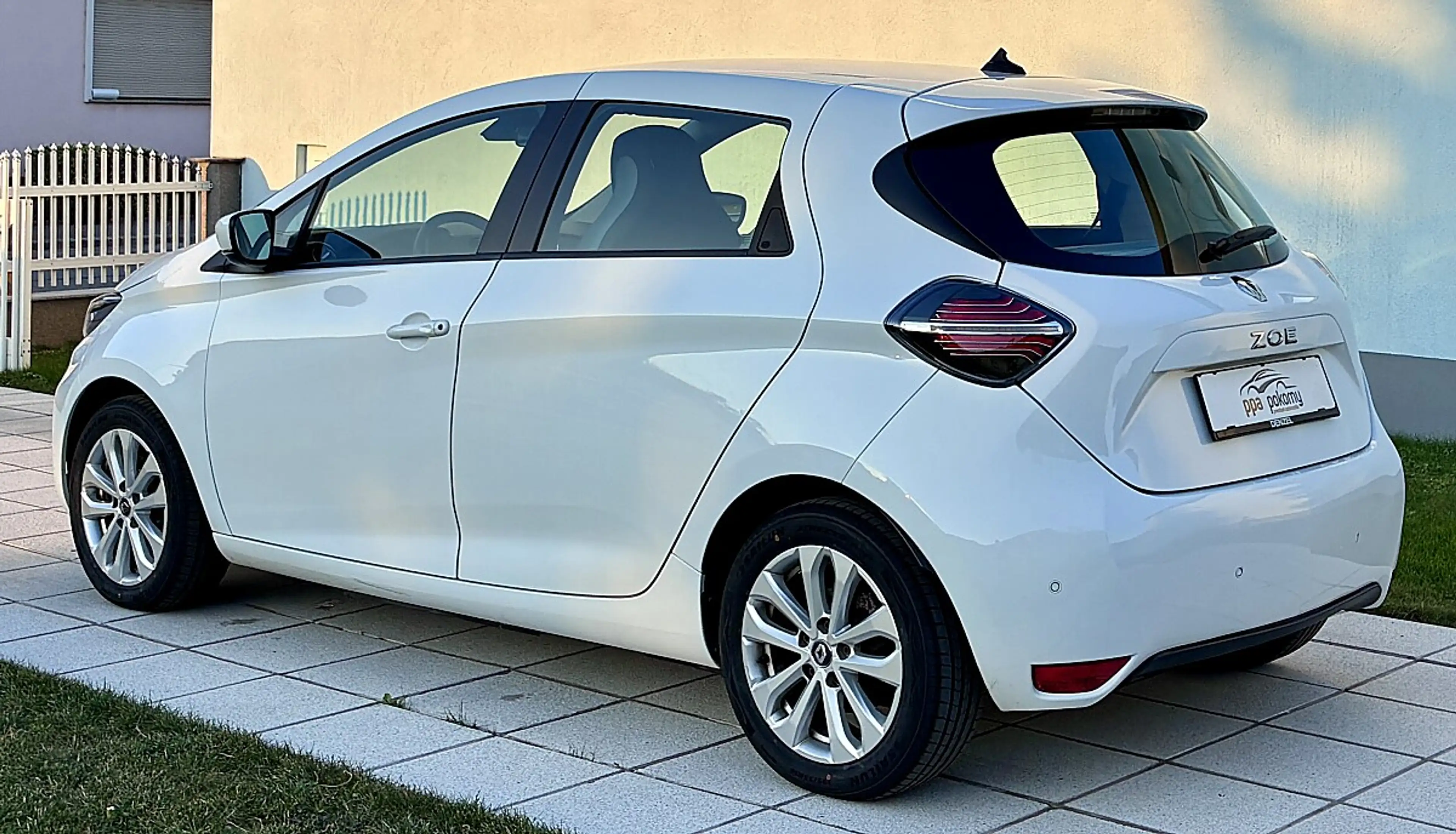 Renault ZOE Zoe R110 Zen R110/Z.E. 50 (Kauf-Batterie) - Top... — photo 11