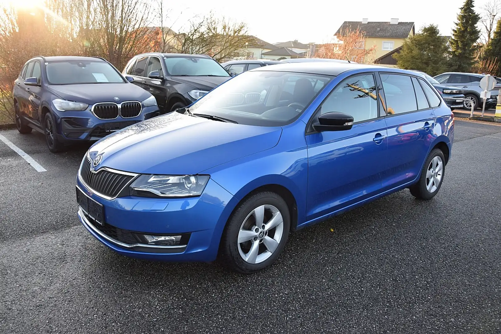 Skoda Rapid/Spaceback Rapid Spaceback Ambition *AHK*STHZ*8-Fach* Blau - 1