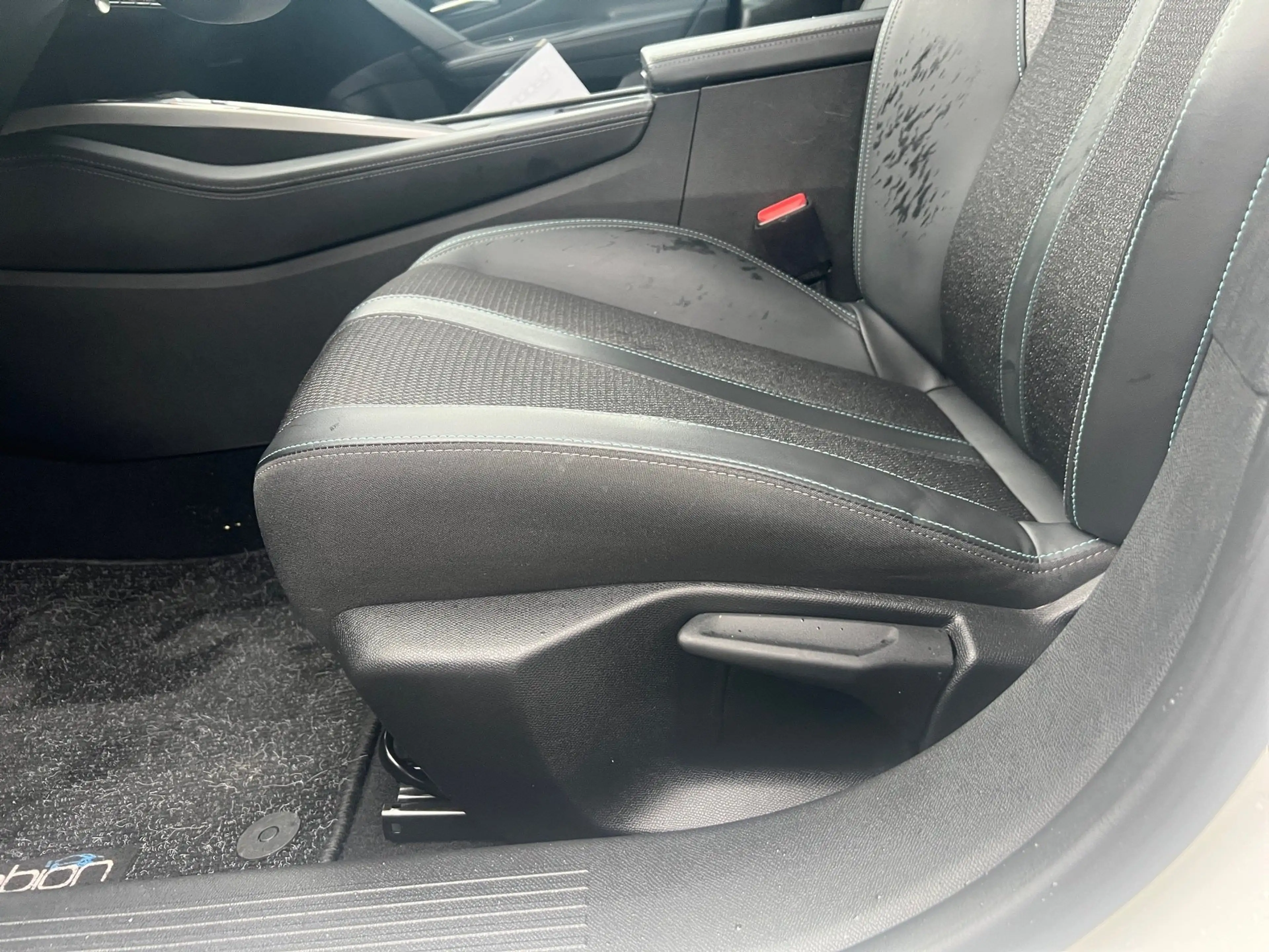 Peugeot 308 SW 1.5 BlueHDi 130 Allure Pack ACC Navi Kam — photo 7
