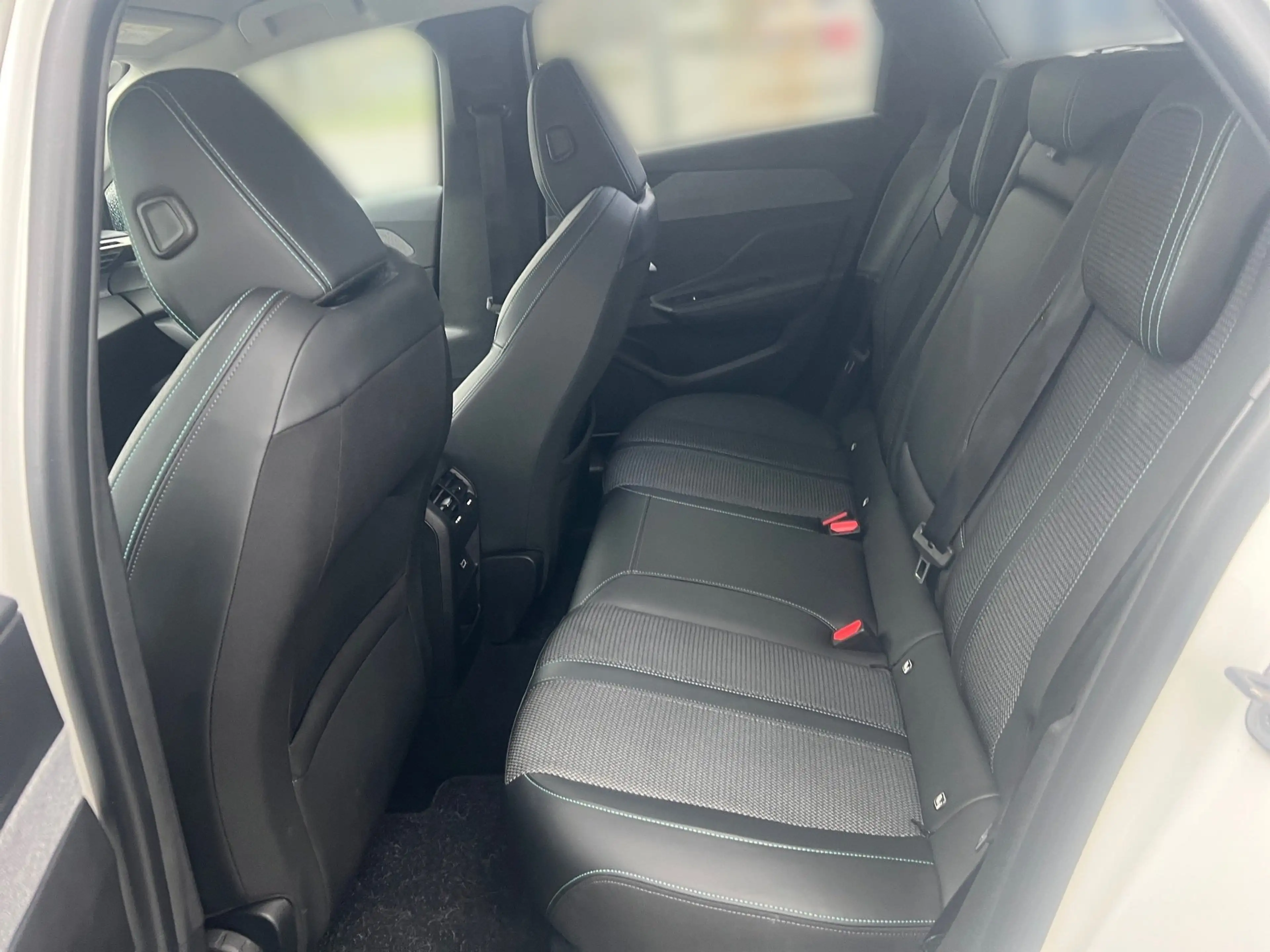 Peugeot 308 SW 1.5 BlueHDi 130 Allure Pack ACC Navi Kam — photo 8