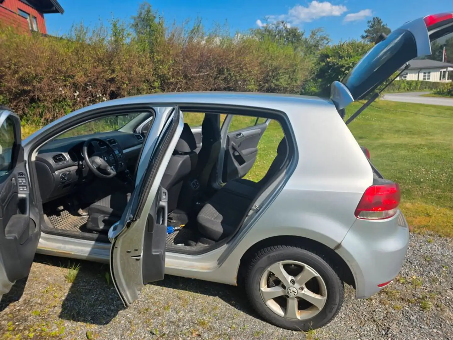 Volkswagen Golf 1,6 TDI 90hk Trendline Gris - 1