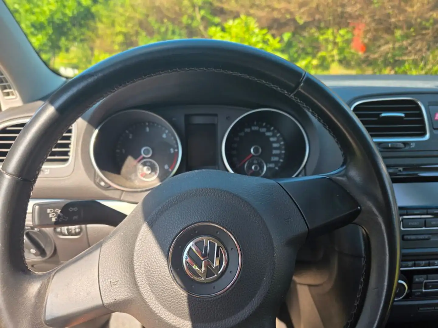 Volkswagen Golf 1,6 TDI 90hk Trendline Gris - 2