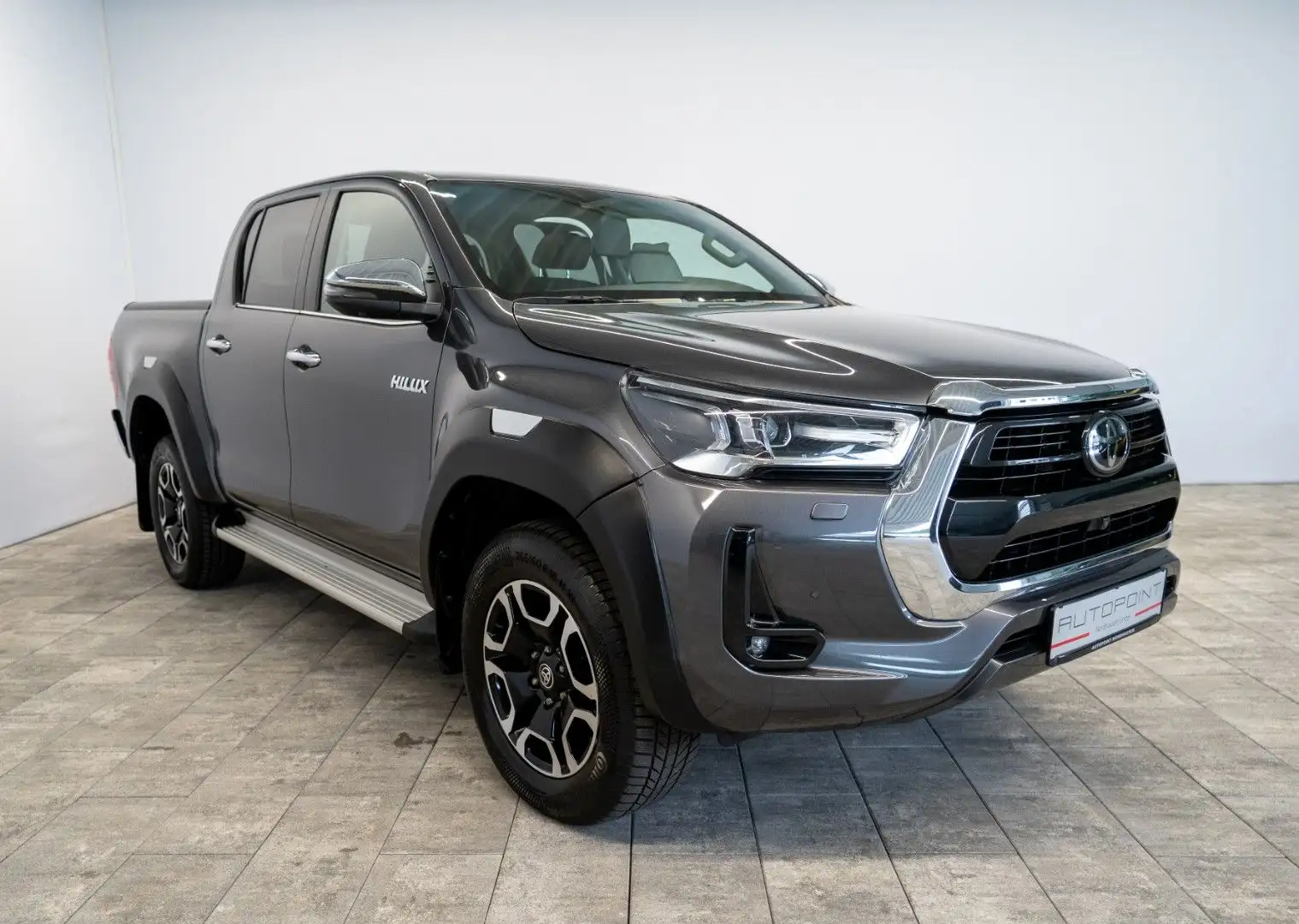 Toyota Hilux 2.8 D-4D 4x4 Executive °AHK°Navi°Rollo° Gris - 2