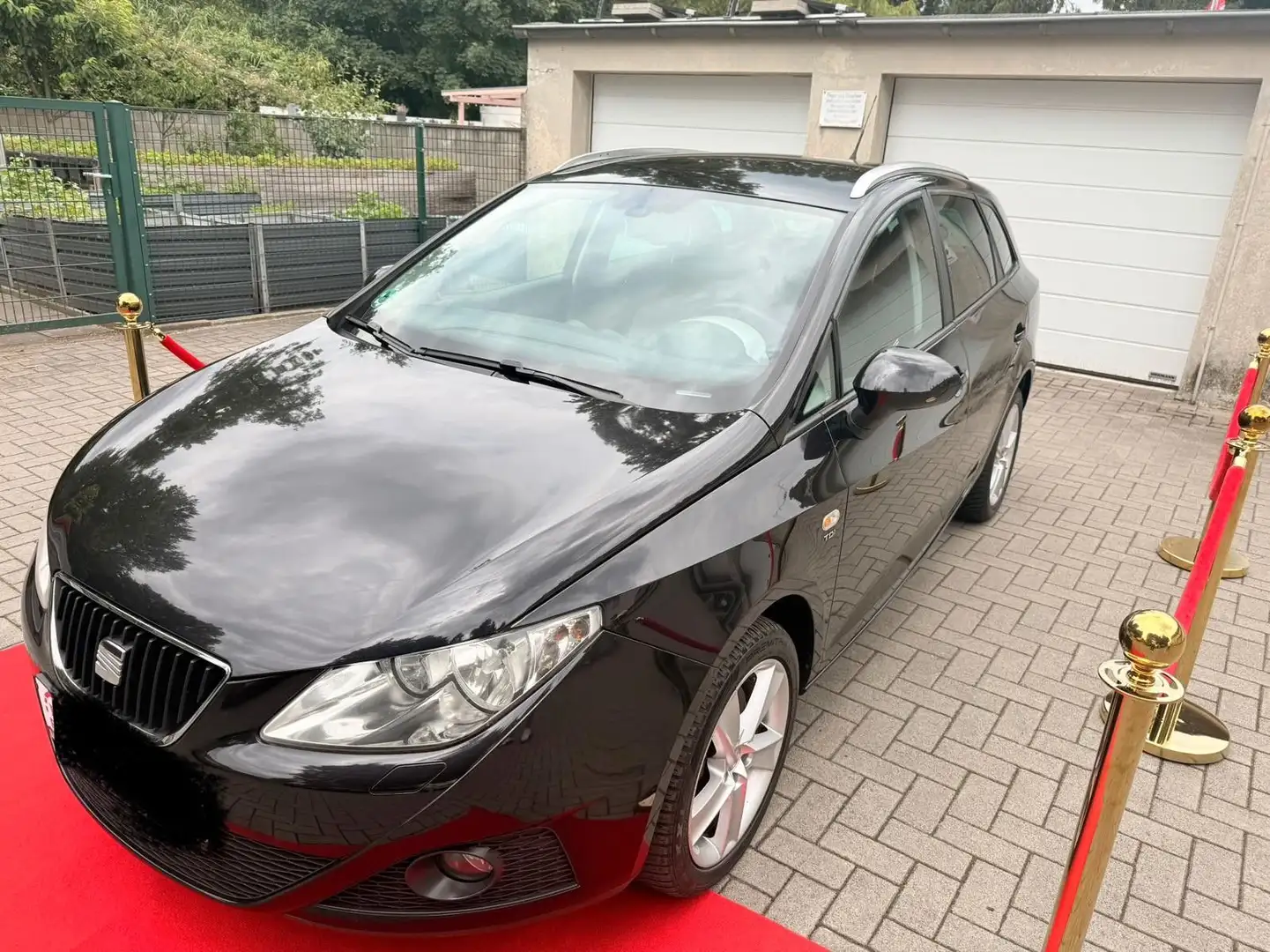 SEAT Ibiza ST Sport/Klimatronic/AHK/Alufelgen 16/Tüv Schwarz - 2