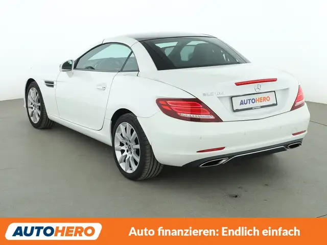 Mercedes-Benz SLC view 4