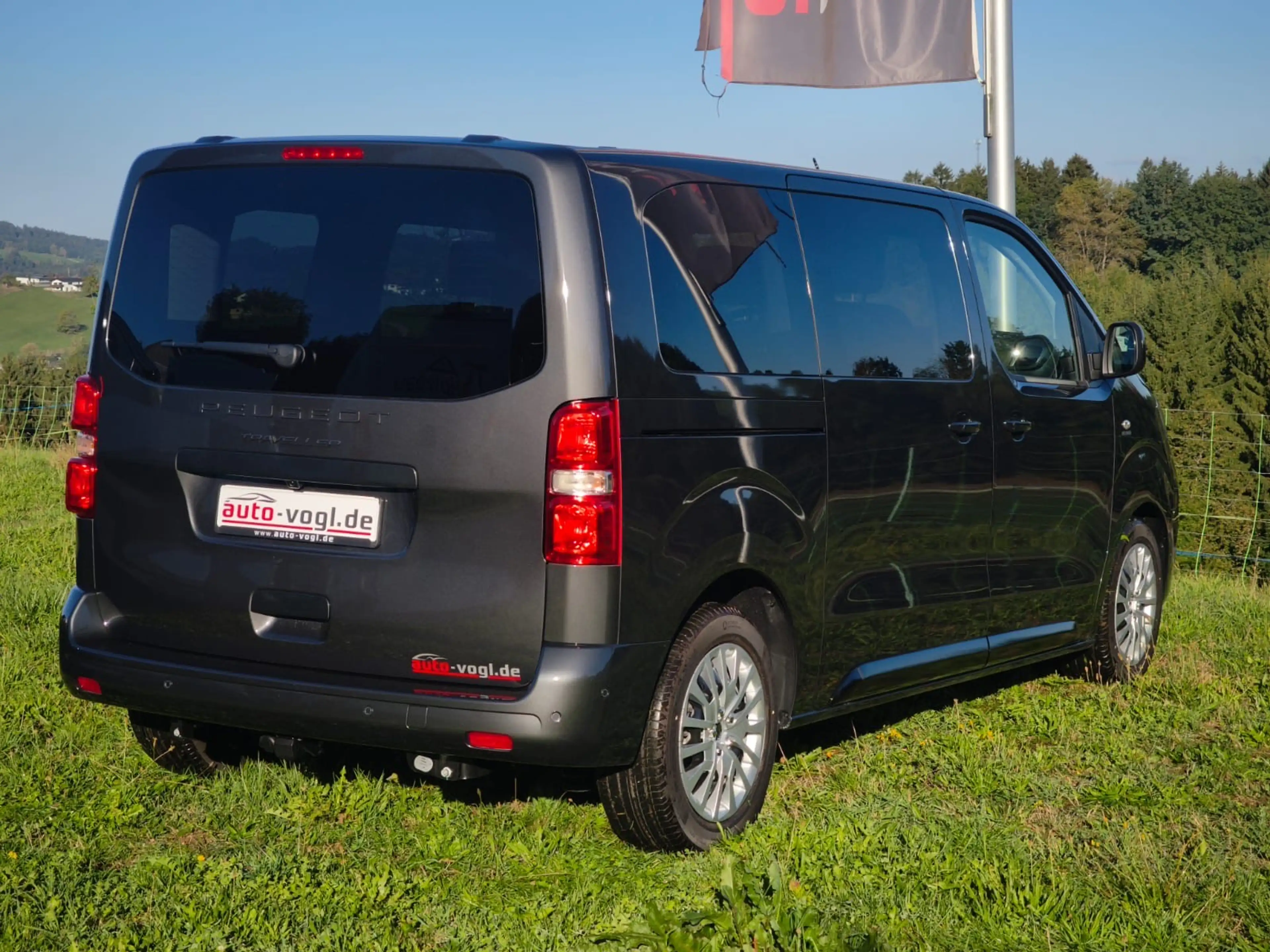 Peugeot Traveller Active L2 Diesel 180 EAT8 Sitzheizung,Anhängerkupp — photo 8