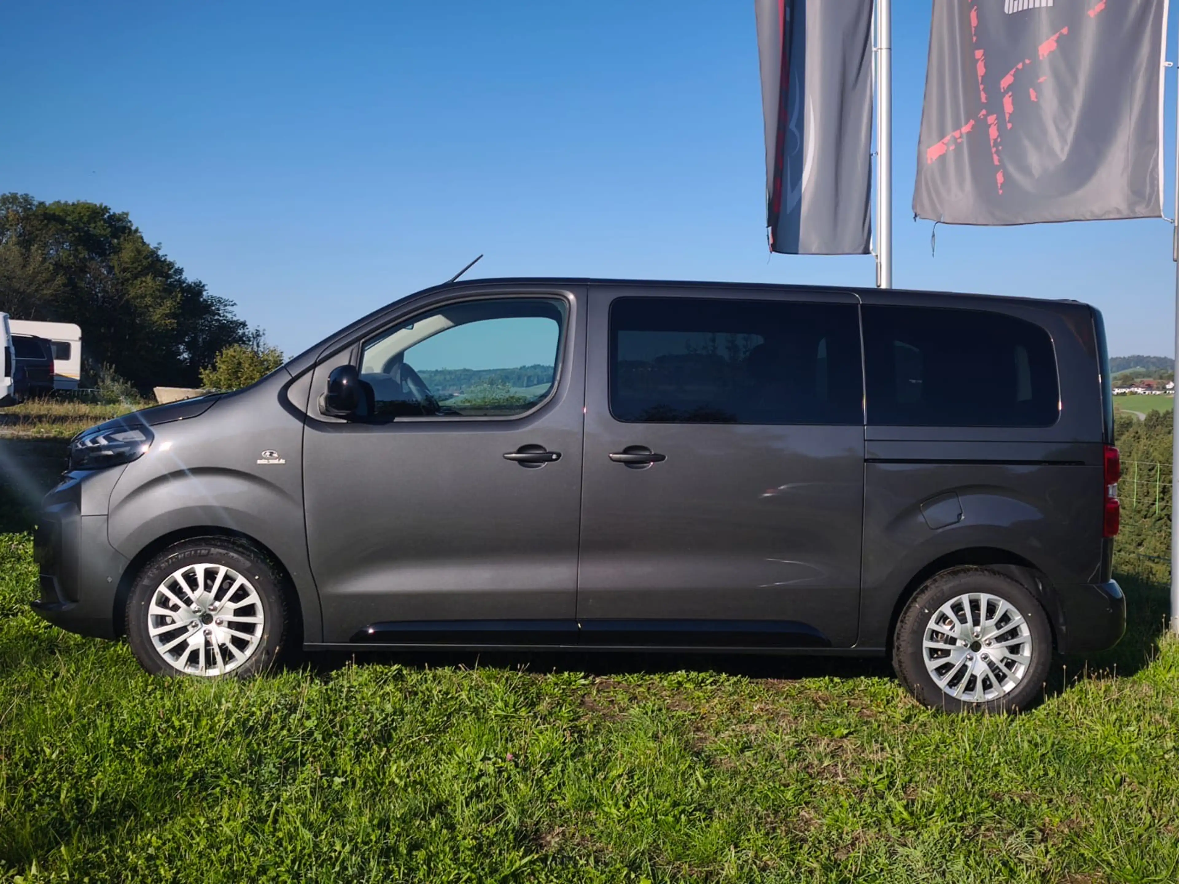 Peugeot Traveller Active L2 Diesel 180 EAT8 Sitzheizung,Anhängerkupp — photo 4