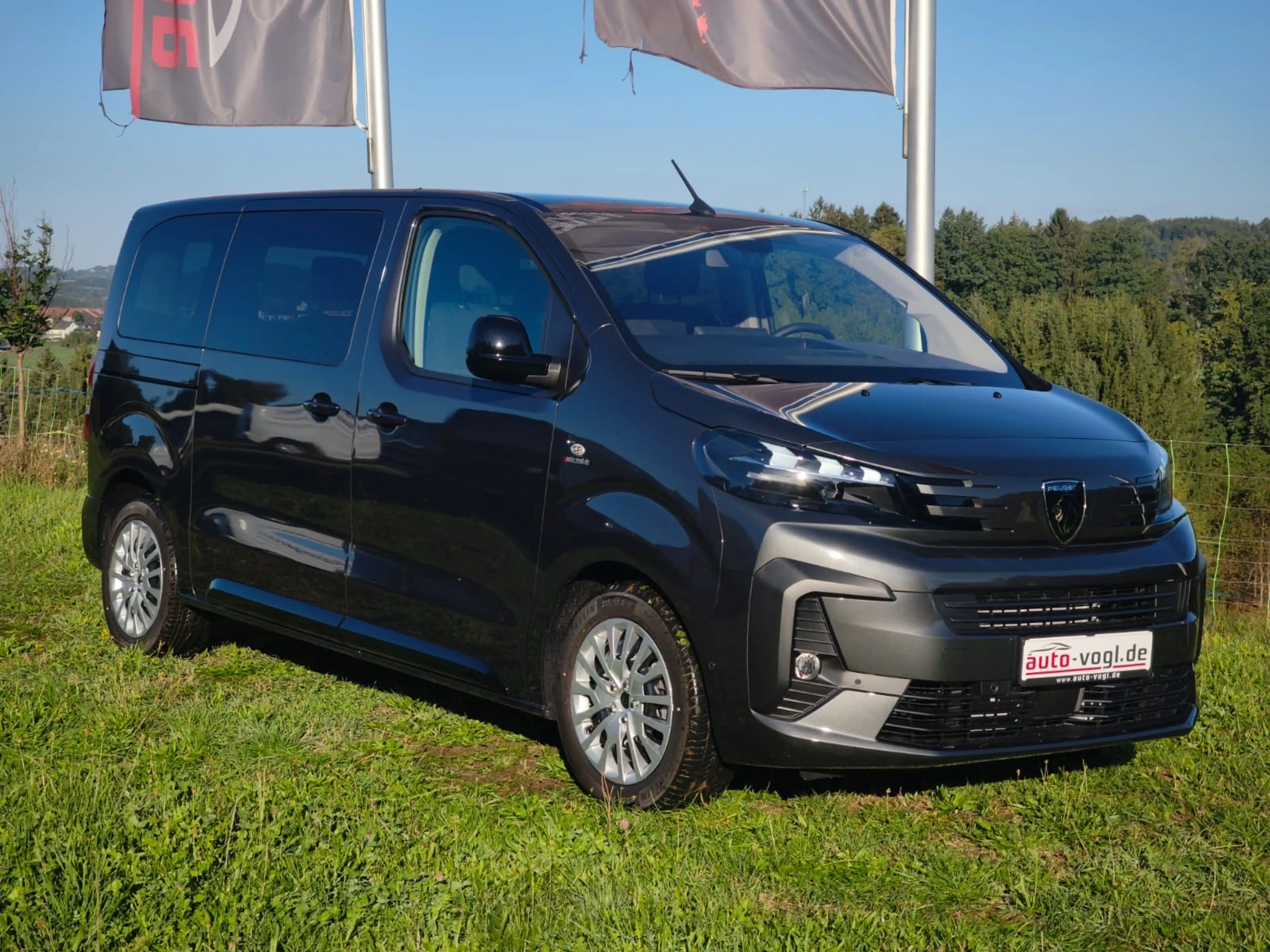 Peugeot Traveller Active L2 Diesel 180 EAT8 Sitzheizung,Anhängerkupp — photo 3